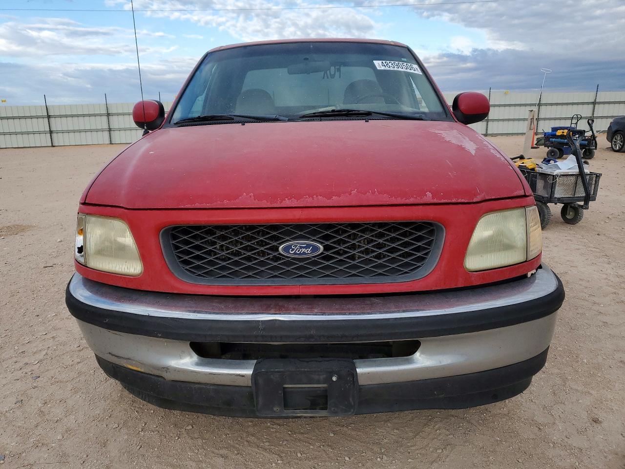 1998 Ford F150 Red vin: 2FTRX17L6WCA25835