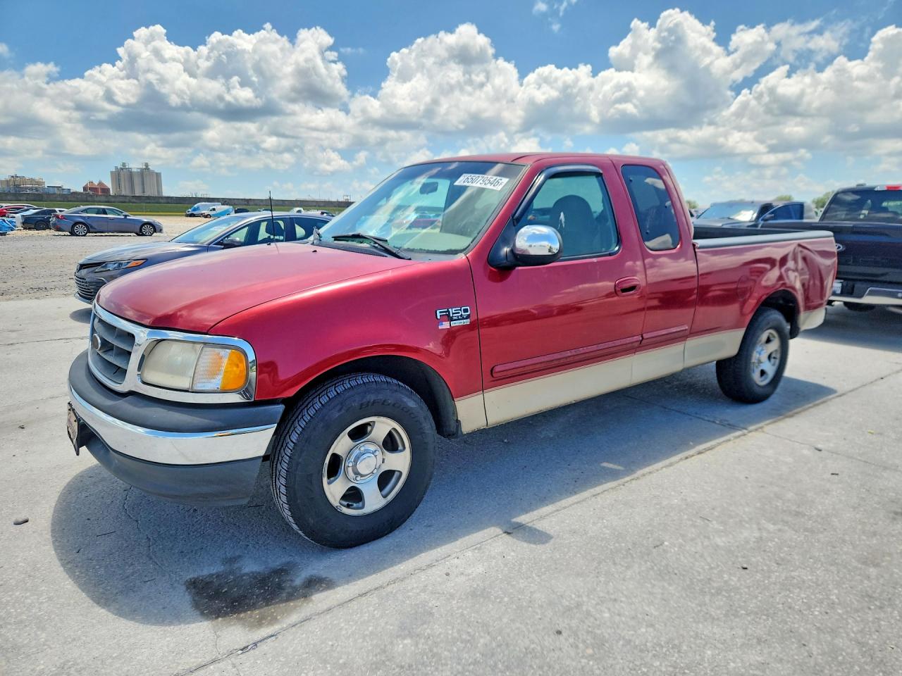 2000 Ford F150 Red vin: 2FTRX17L6YCA30228