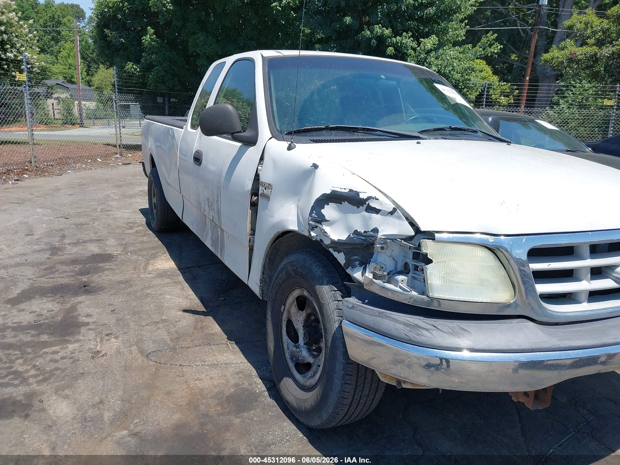 2004 Ford F-150 Heritage Xl/xlt White vin: 2FTRX17W44CA70439