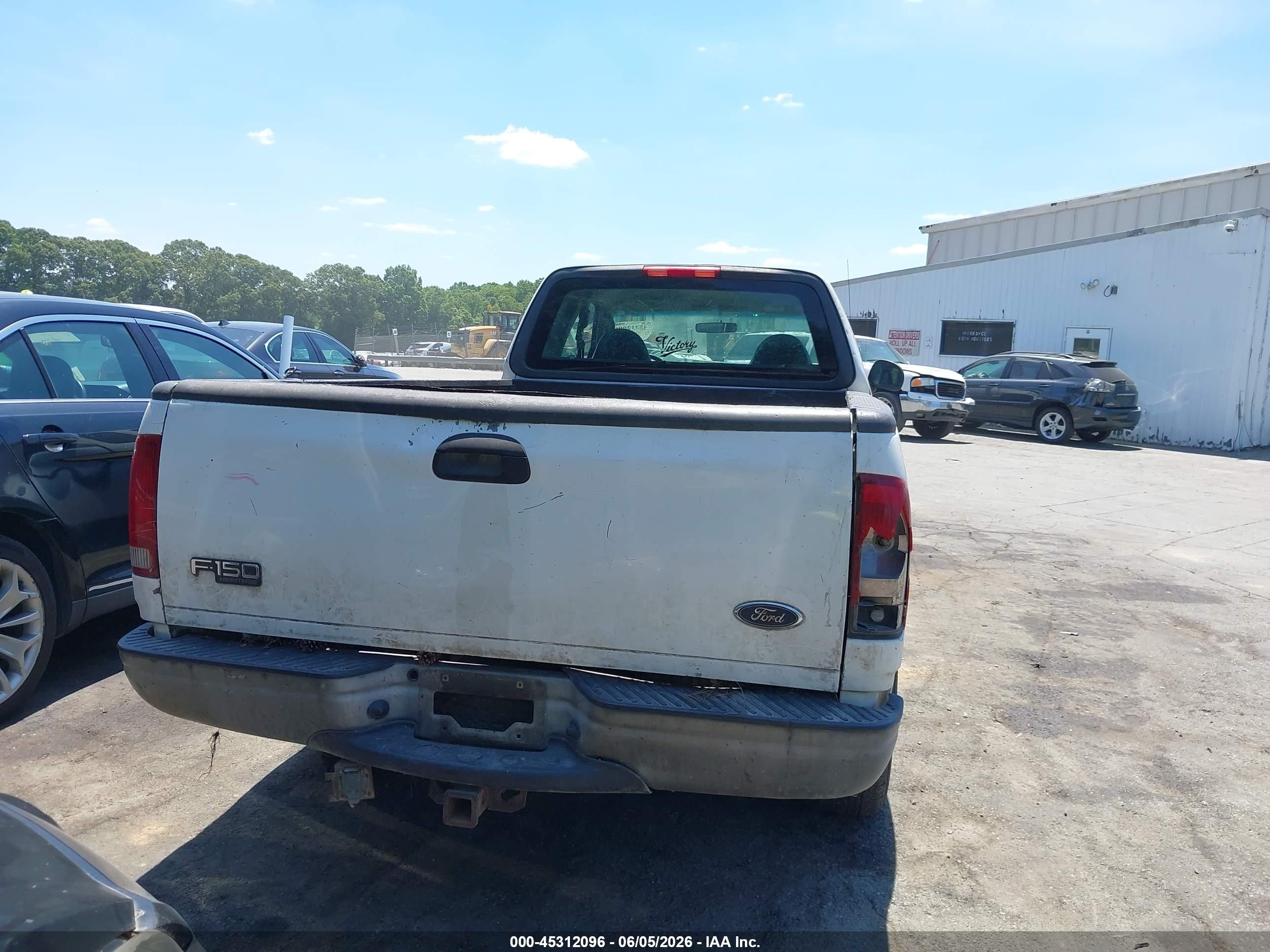 2004 Ford F-150 Heritage Xl/xlt White vin: 2FTRX17W44CA70439