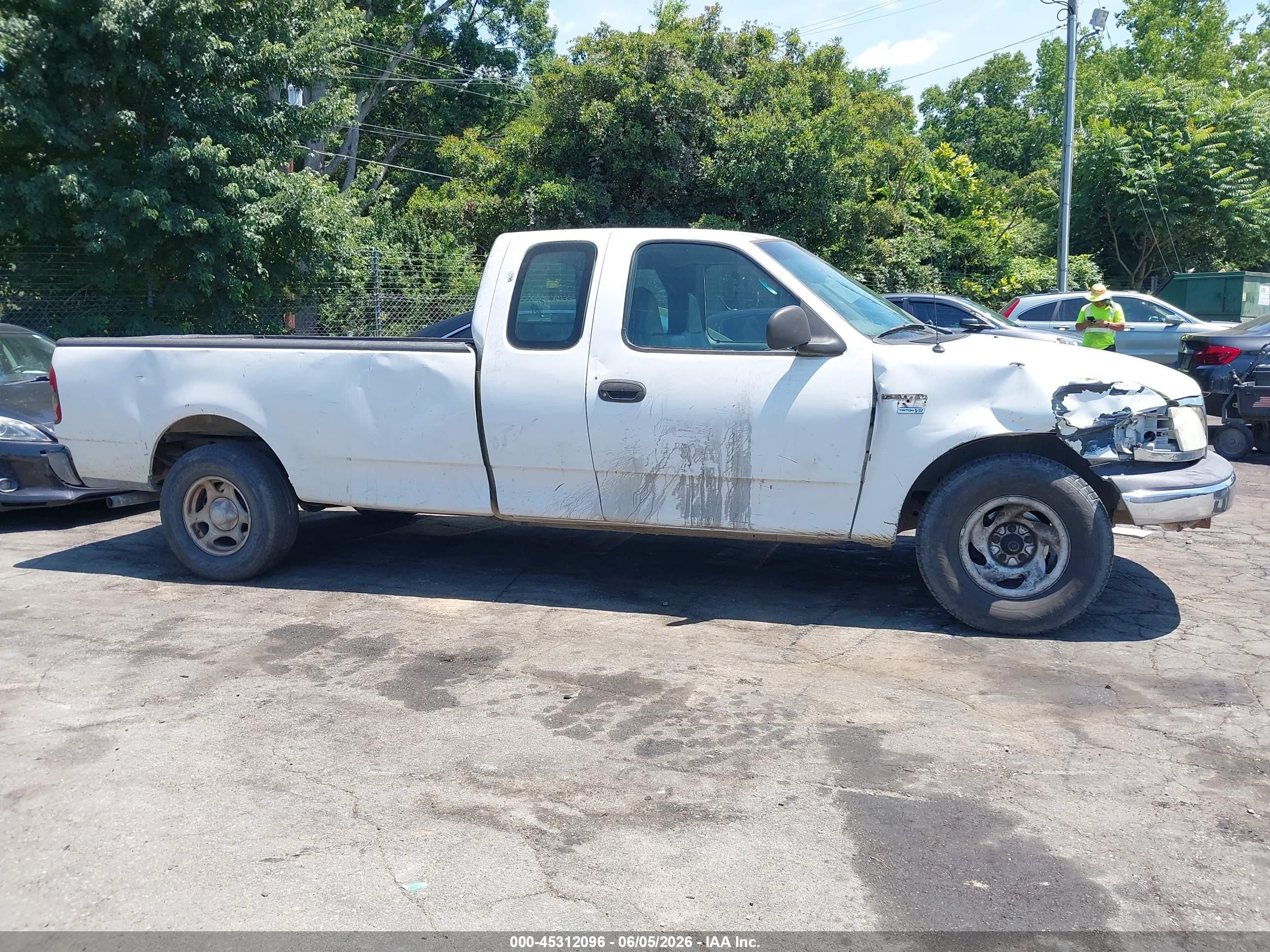 2004 Ford F-150 Heritage Xl/xlt White vin: 2FTRX17W44CA70439