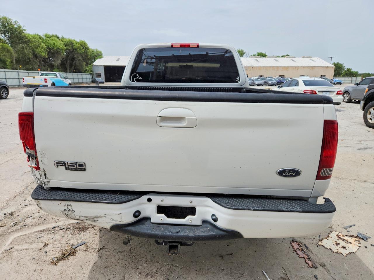 2004 Ford F-150 Heritage Classic White vin: 2FTRX17W54CA61751