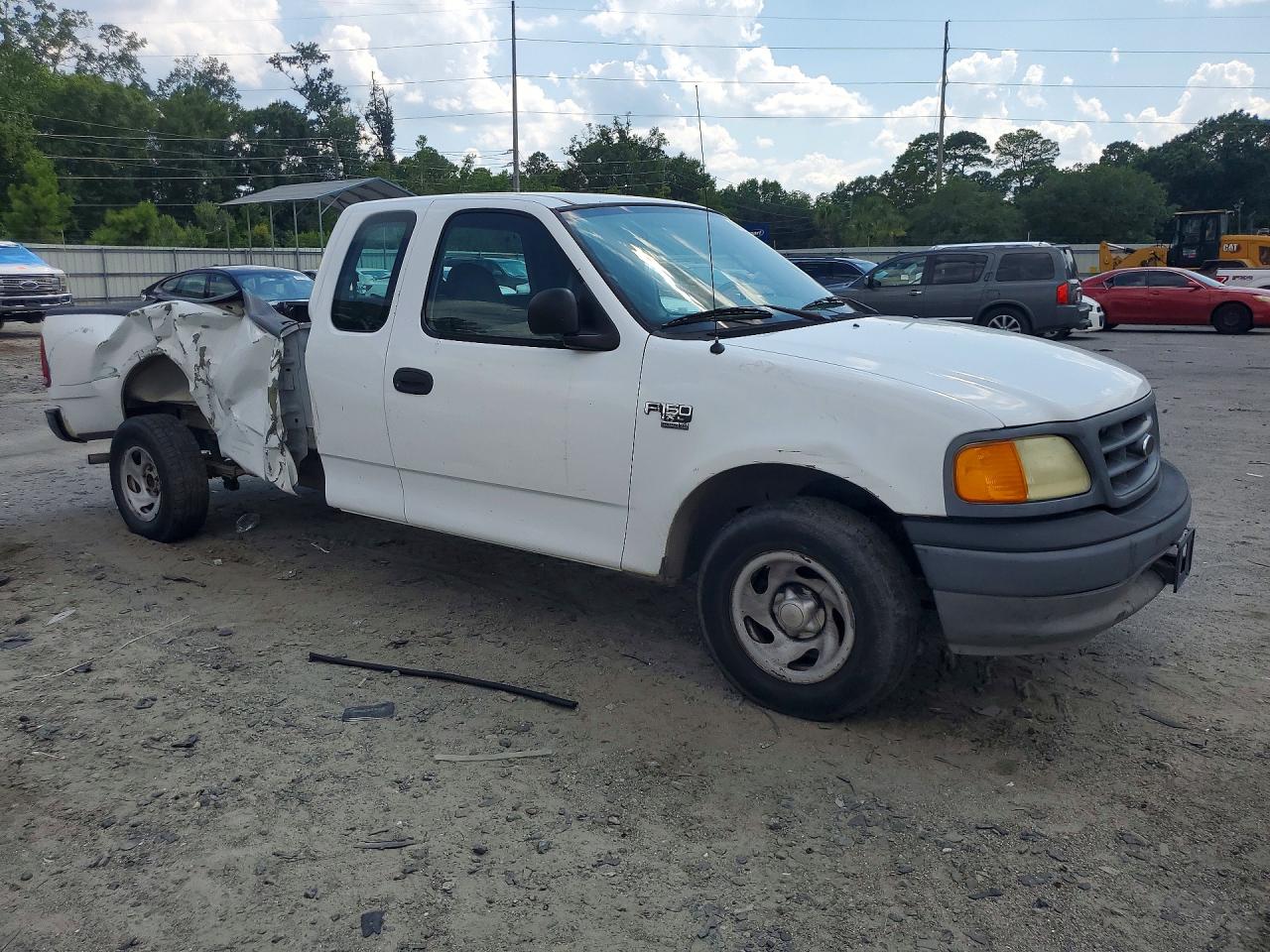 2004 Ford F-150 Heritage Classic White vin: 2FTRX17W74CA17198
