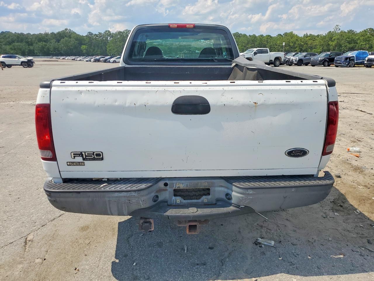 2004 Ford F-150 Heritage Classic White vin: 2FTRX17W74CA17198