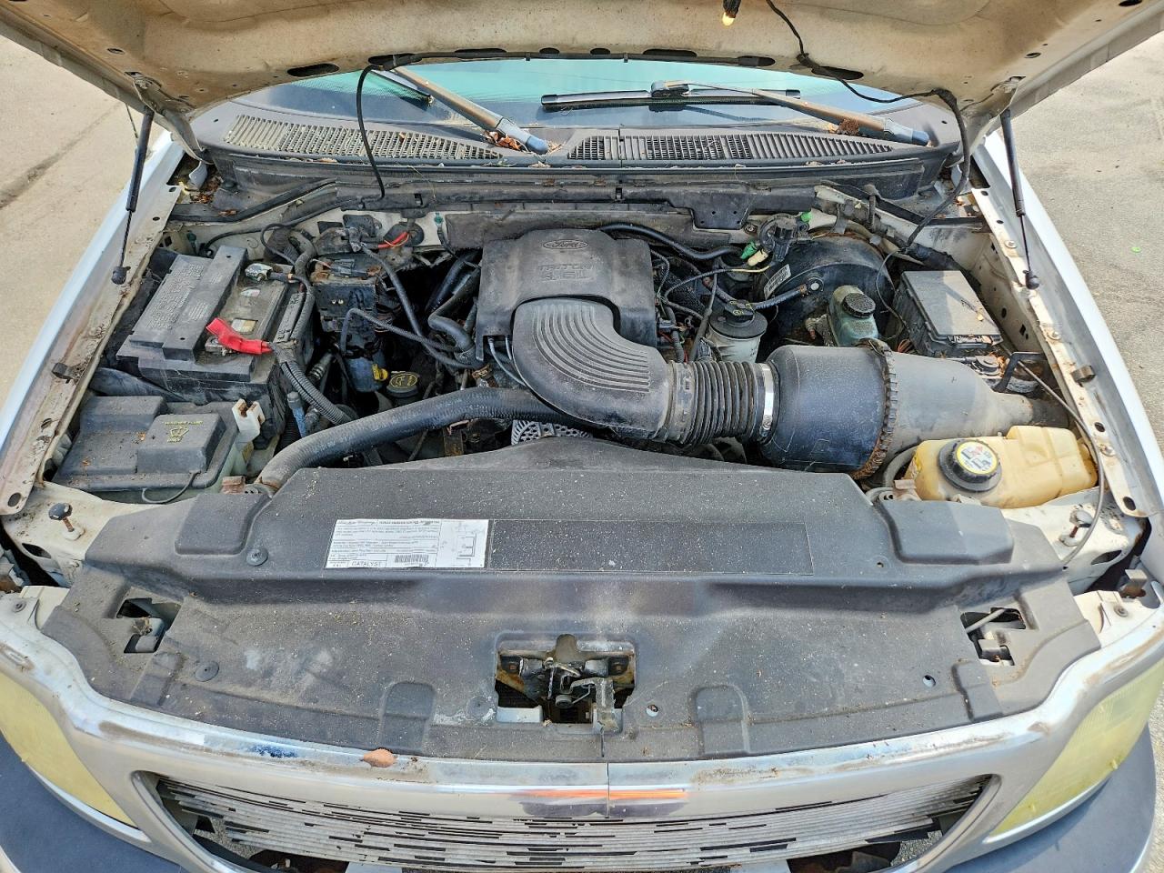 2003 Ford F150 White vin: 2FTRX17W83CB11167