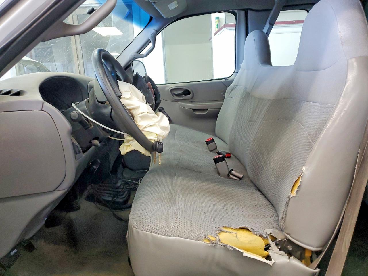 2000 Ford F150 White vin: 2FTRX17WXYCA33482