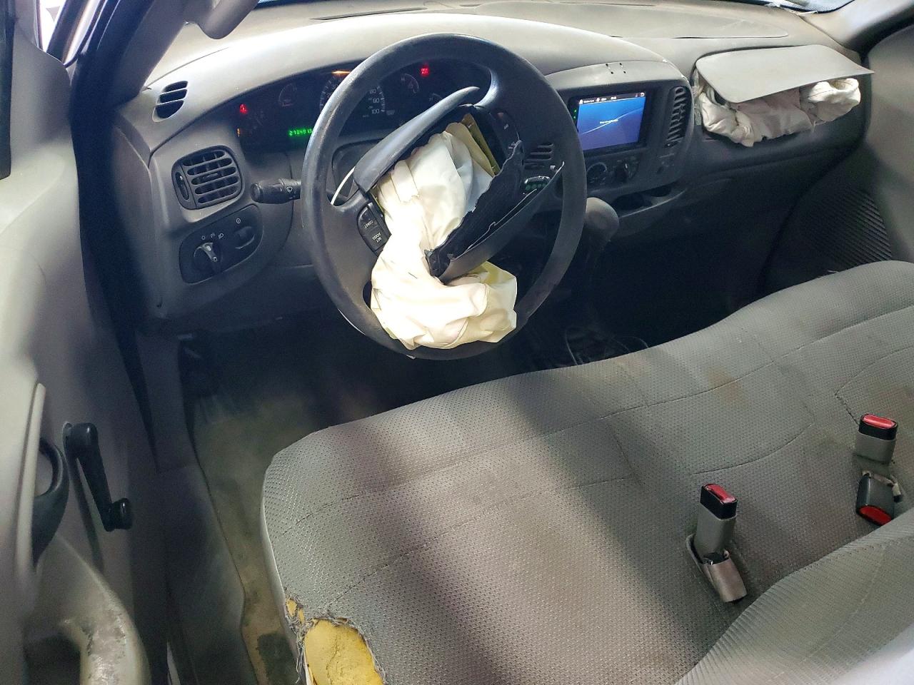 2000 Ford F150 White vin: 2FTRX17WXYCA33482