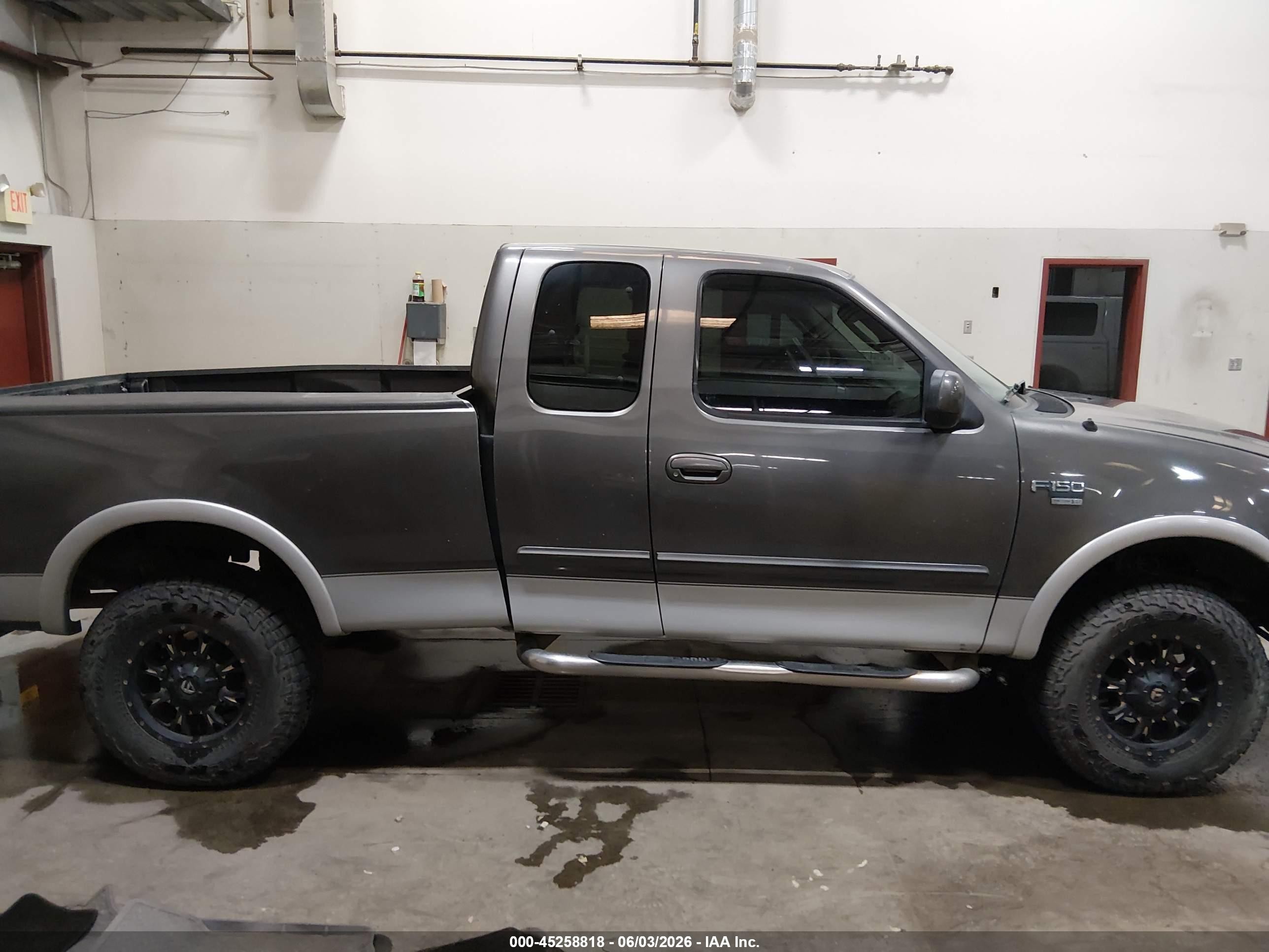 2003 Ford F-150 Lariat/xl/xlt Серый vin: 2FTRX18L03CA51938