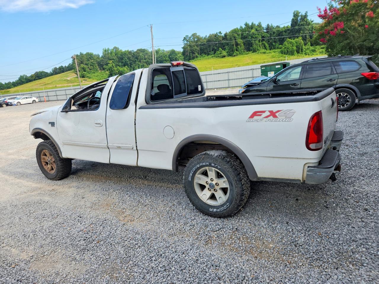 2002 Ford F150 White vin: 2FTRX18L22CA40762