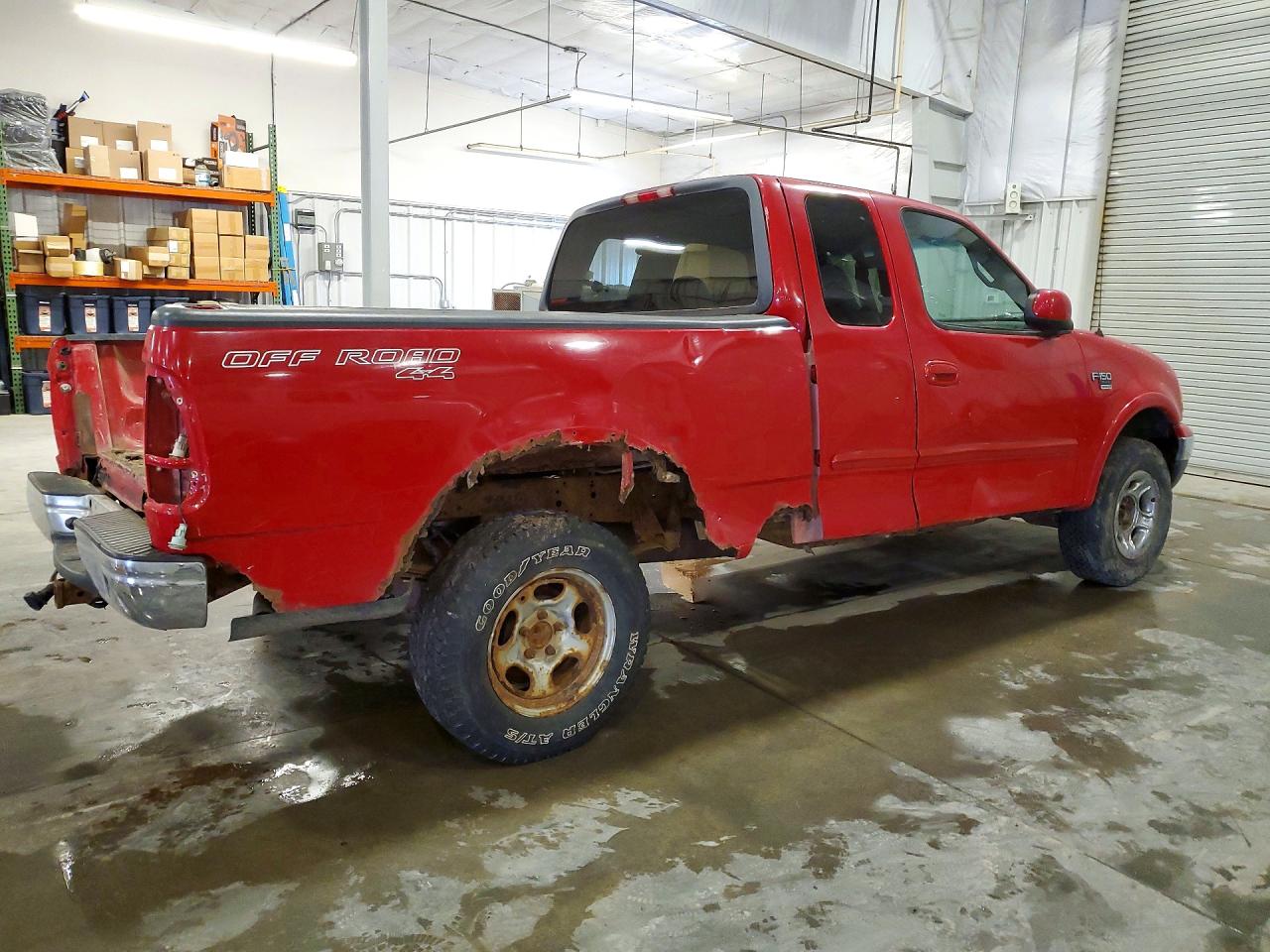 2001 Ford F150 Red vin: 2FTRX18L31CA00589