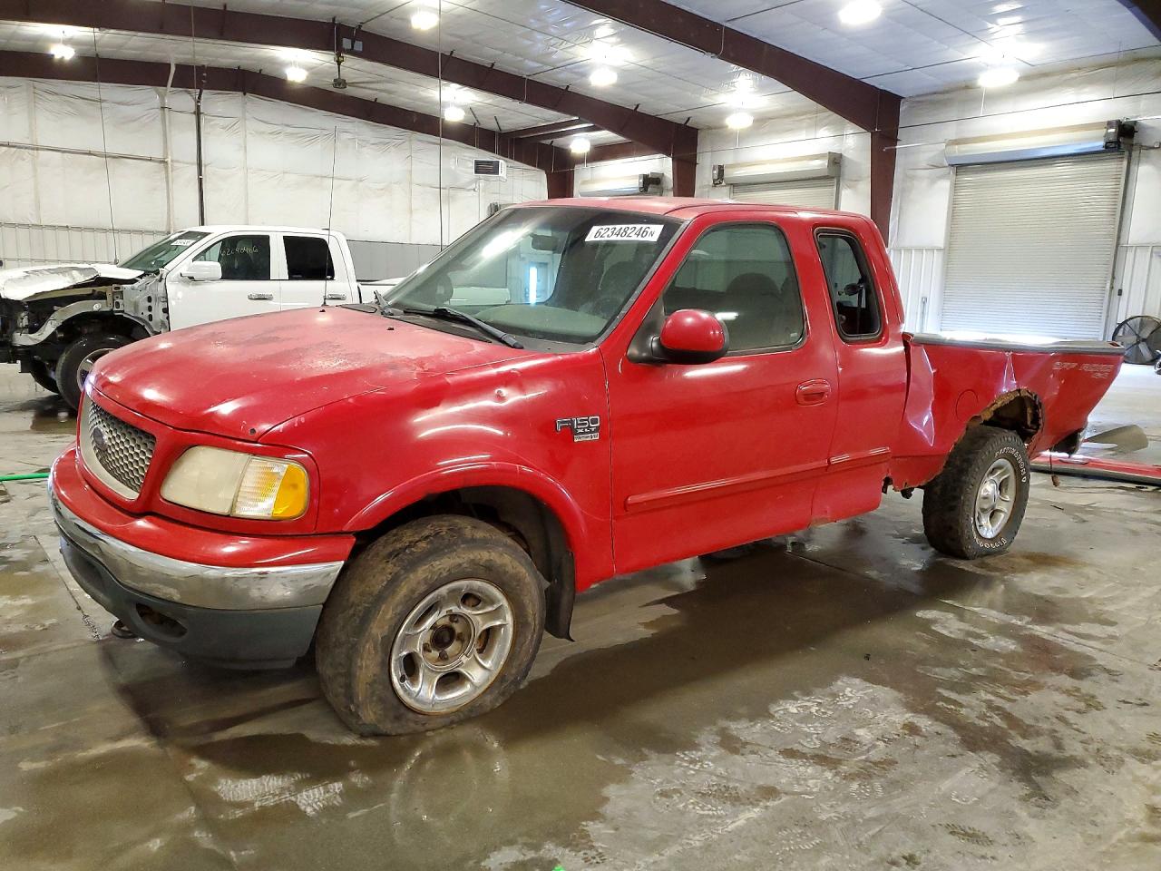 2001 Ford F150 Red vin: 2FTRX18L31CA00589
