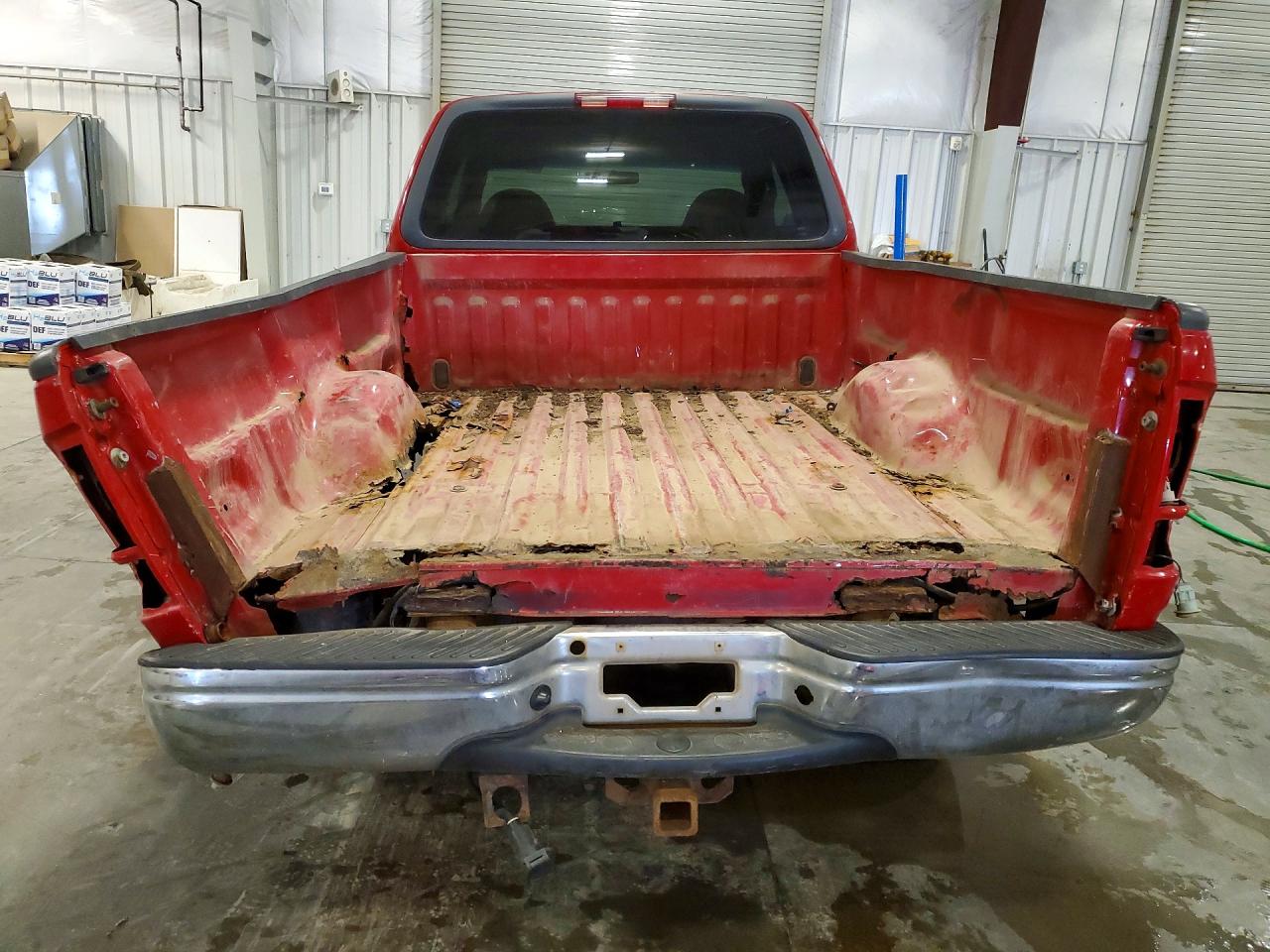 2001 Ford F150 Red vin: 2FTRX18L31CA00589