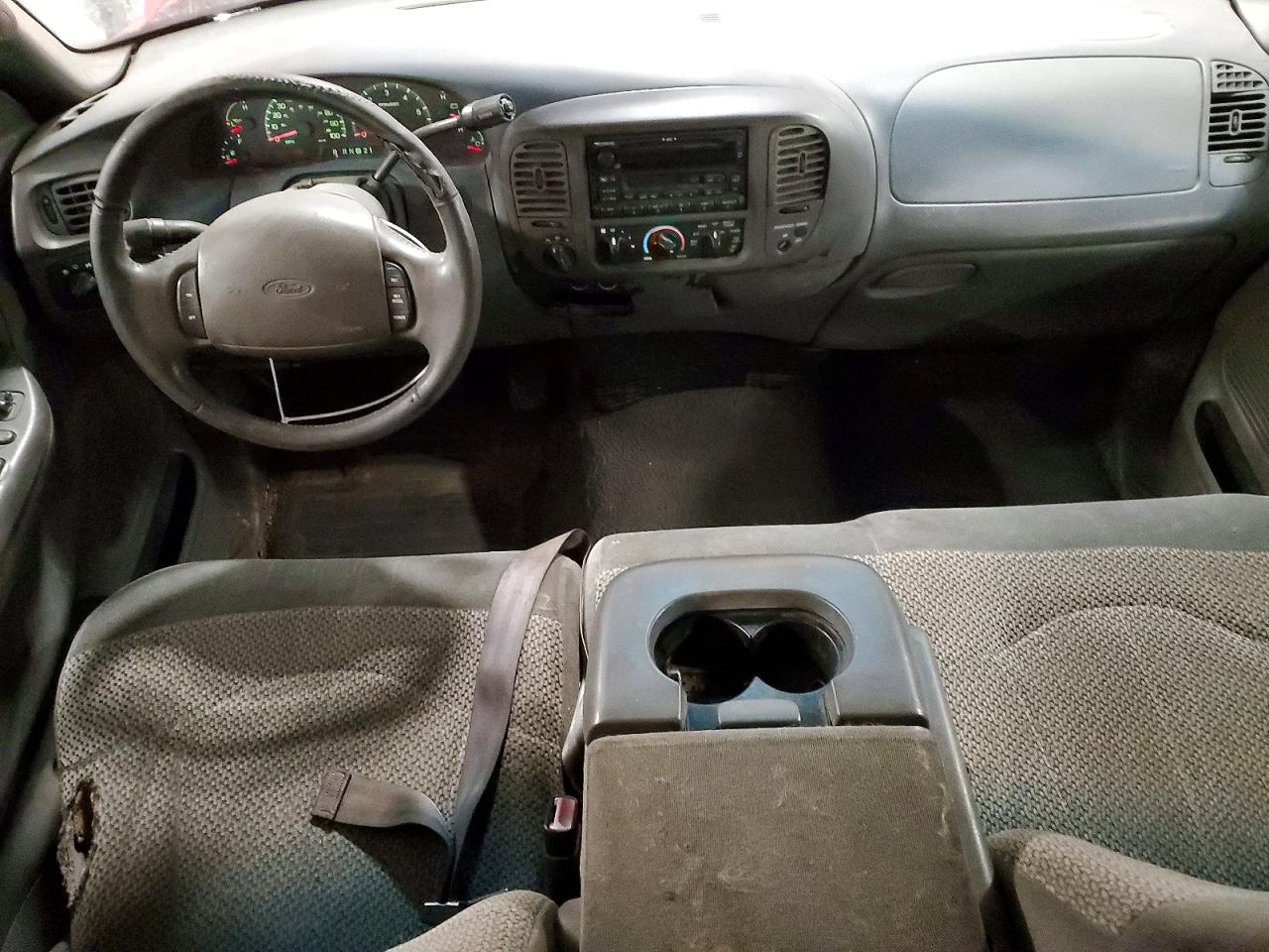 2001 Ford F150 Red vin: 2FTRX18L31CA00589