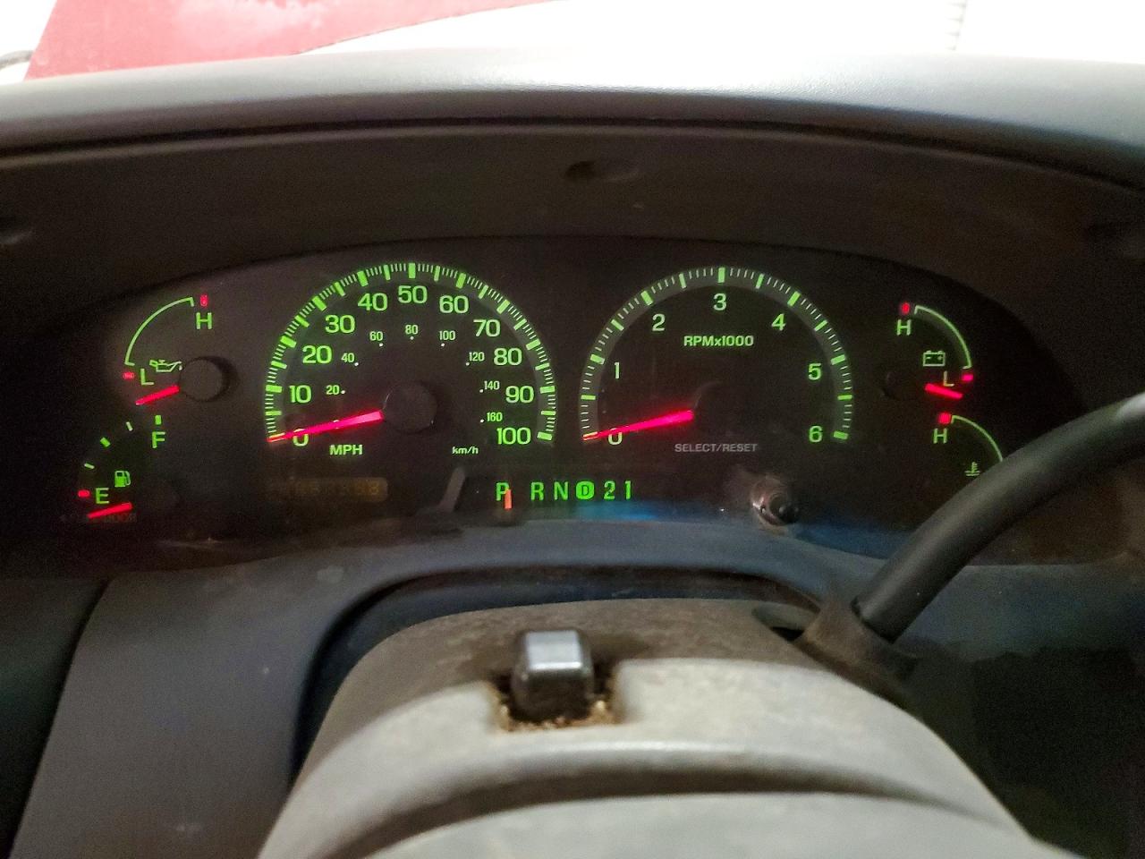 2001 Ford F150 Red vin: 2FTRX18L31CA00589