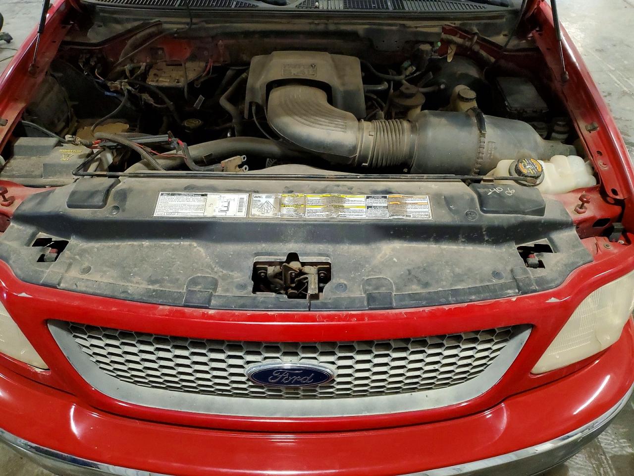 2001 Ford F150 Red vin: 2FTRX18L31CA00589