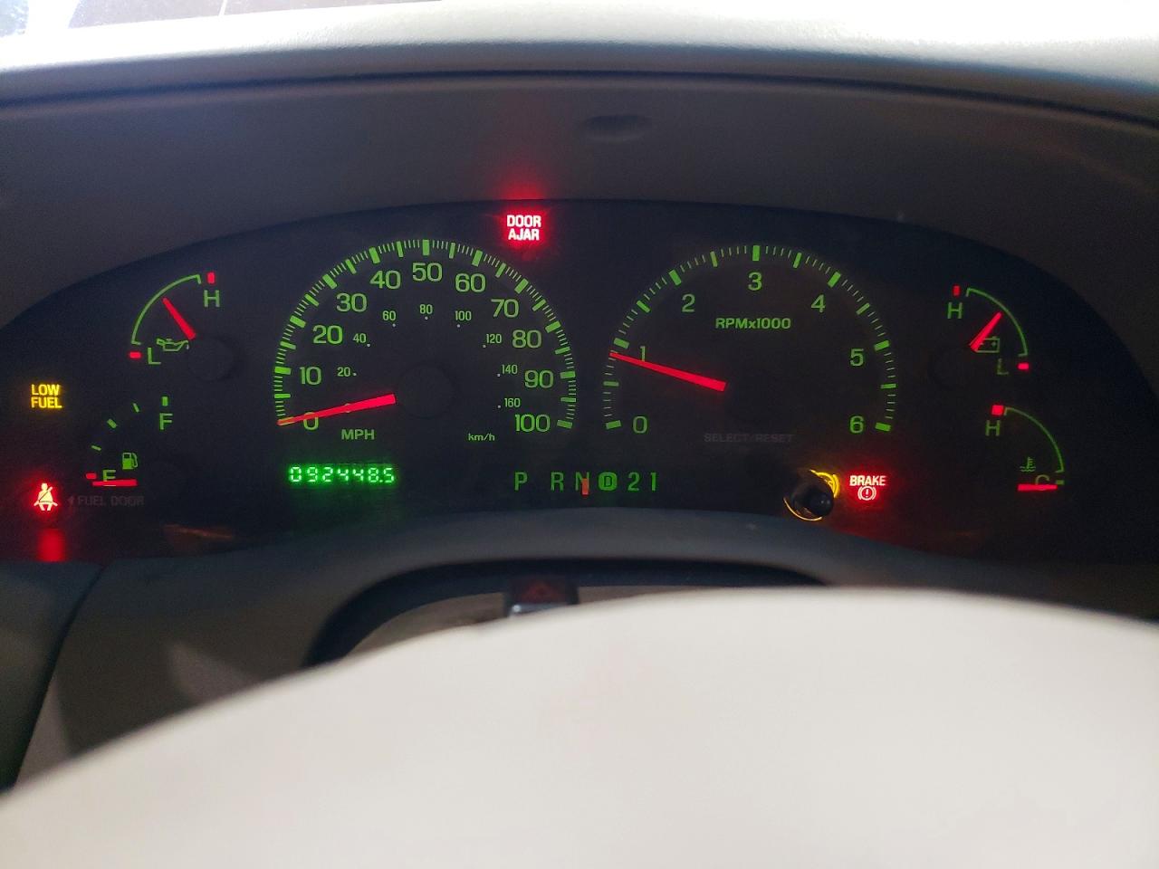 2000 Ford F150 Burgundy vin: 2FTRX18L5YCA17579