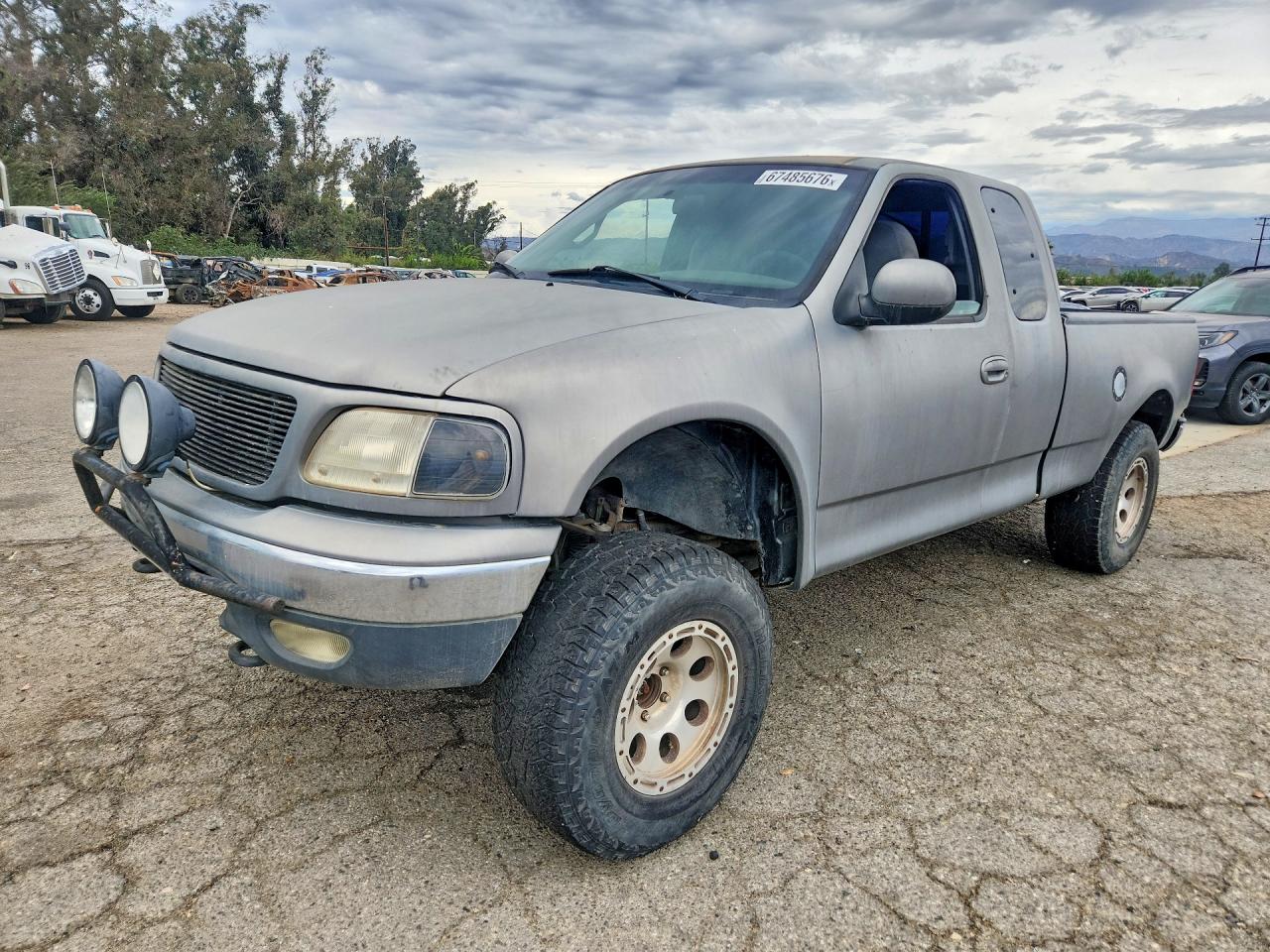 2000 Ford F150 Gray vin: 2FTRX18L8YCA85746