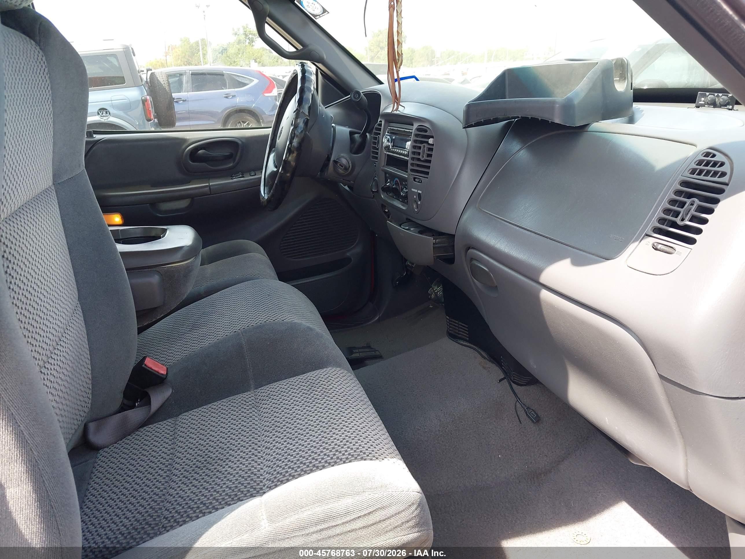 2001 Ford F-150 Lariat/xl/xlt Красный vin: 2FTRX18L91CA87172