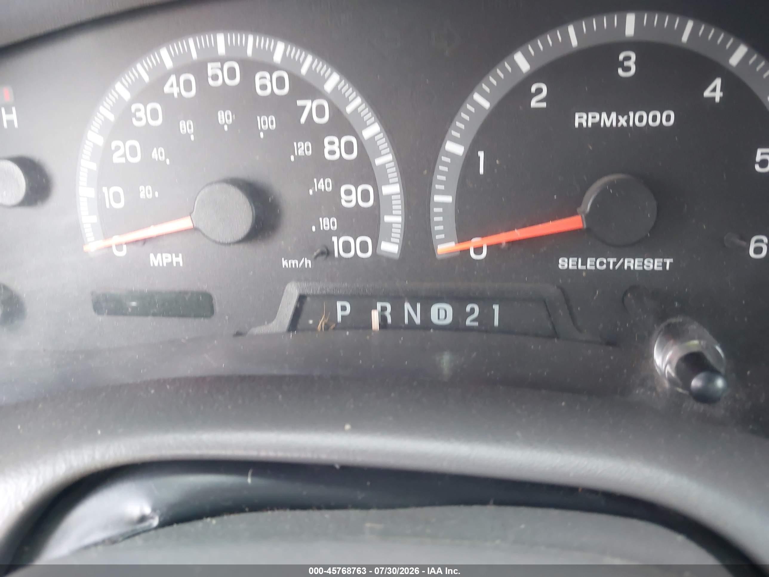 2001 Ford F-150 Lariat/xl/xlt Красный vin: 2FTRX18L91CA87172