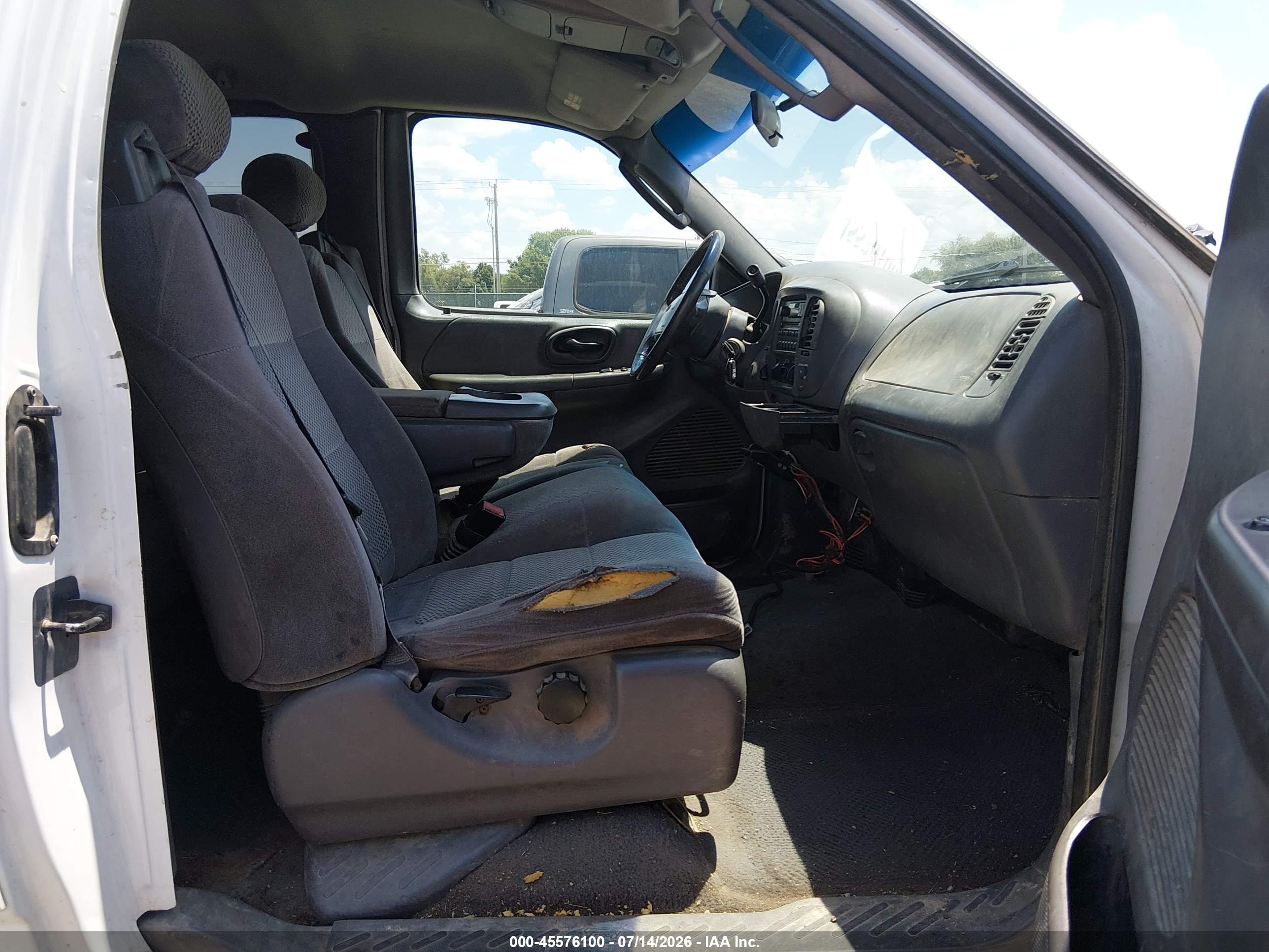 2002 Ford F-150 Lariat/xl/xlt Белый vin: 2FTRX18L92CA52648