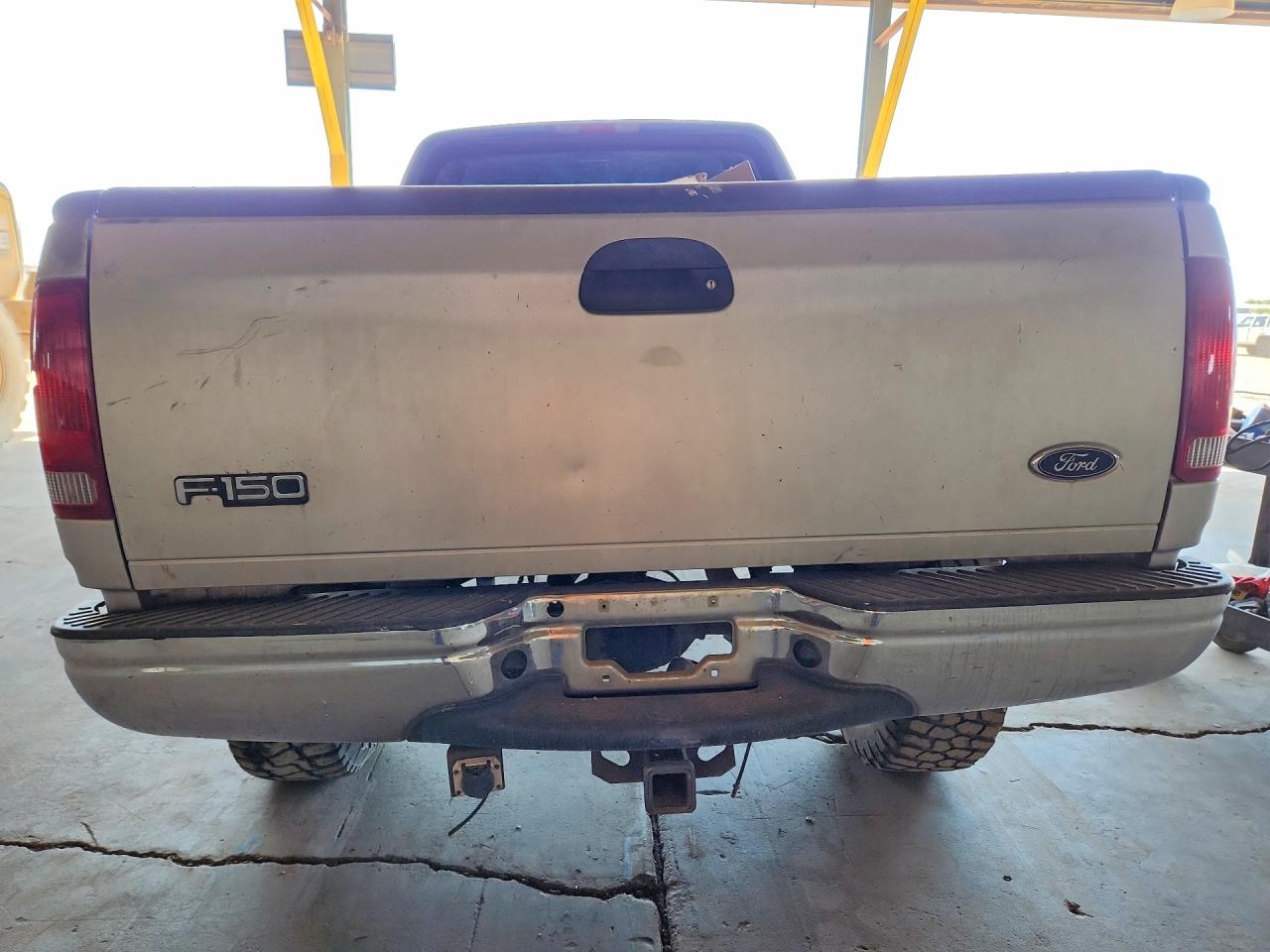 2000 Ford F150 Silver vin: 2FTRX18L9YCB18575