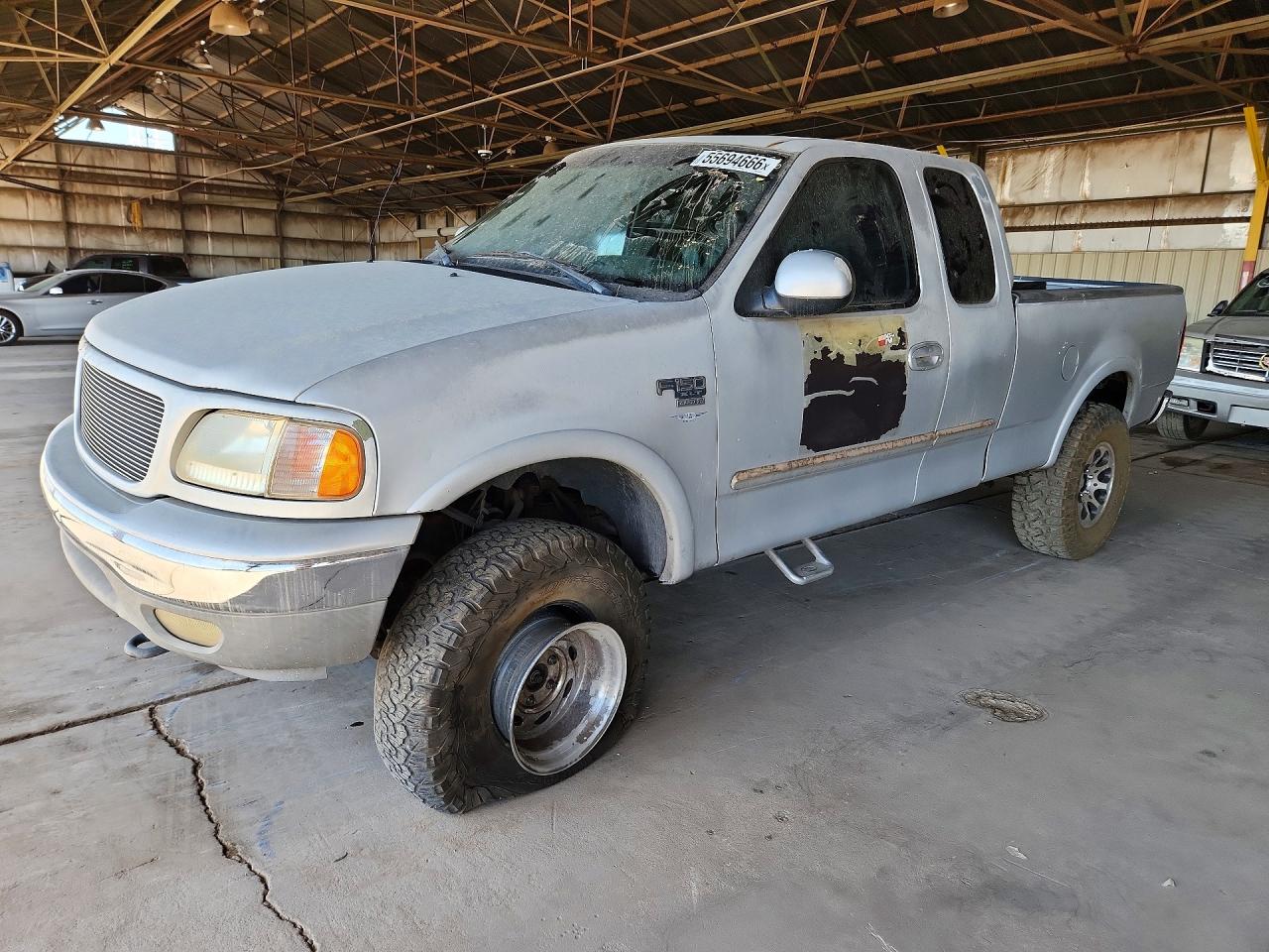 2000 Ford F150 Silver vin: 2FTRX18L9YCB18575