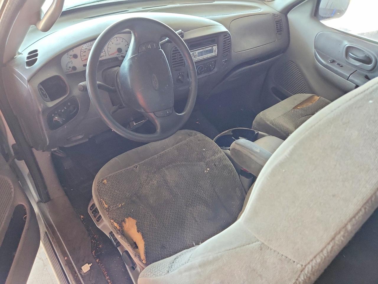 2000 Ford F150 Silver vin: 2FTRX18L9YCB18575