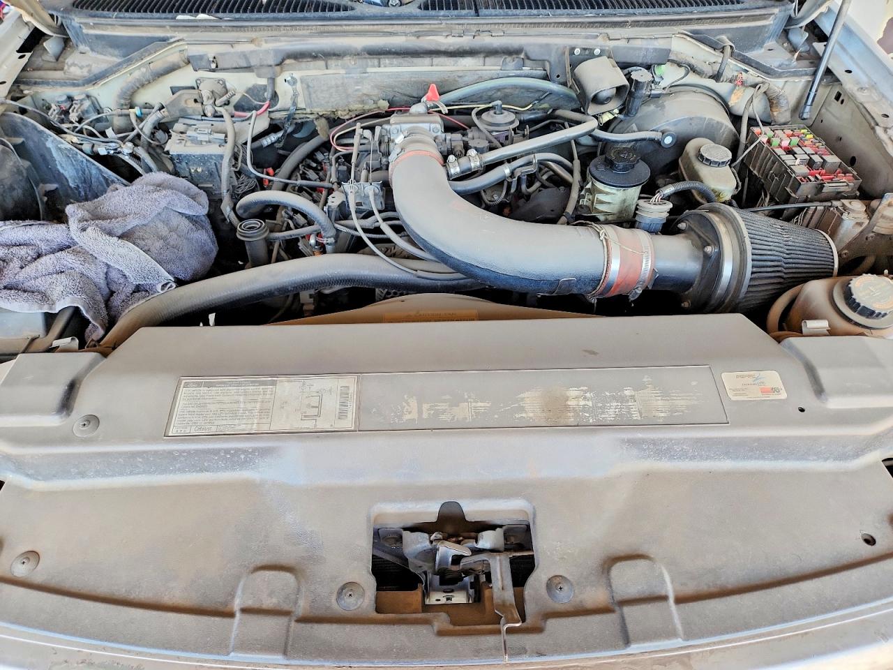 2000 Ford F150 Silver vin: 2FTRX18L9YCB18575
