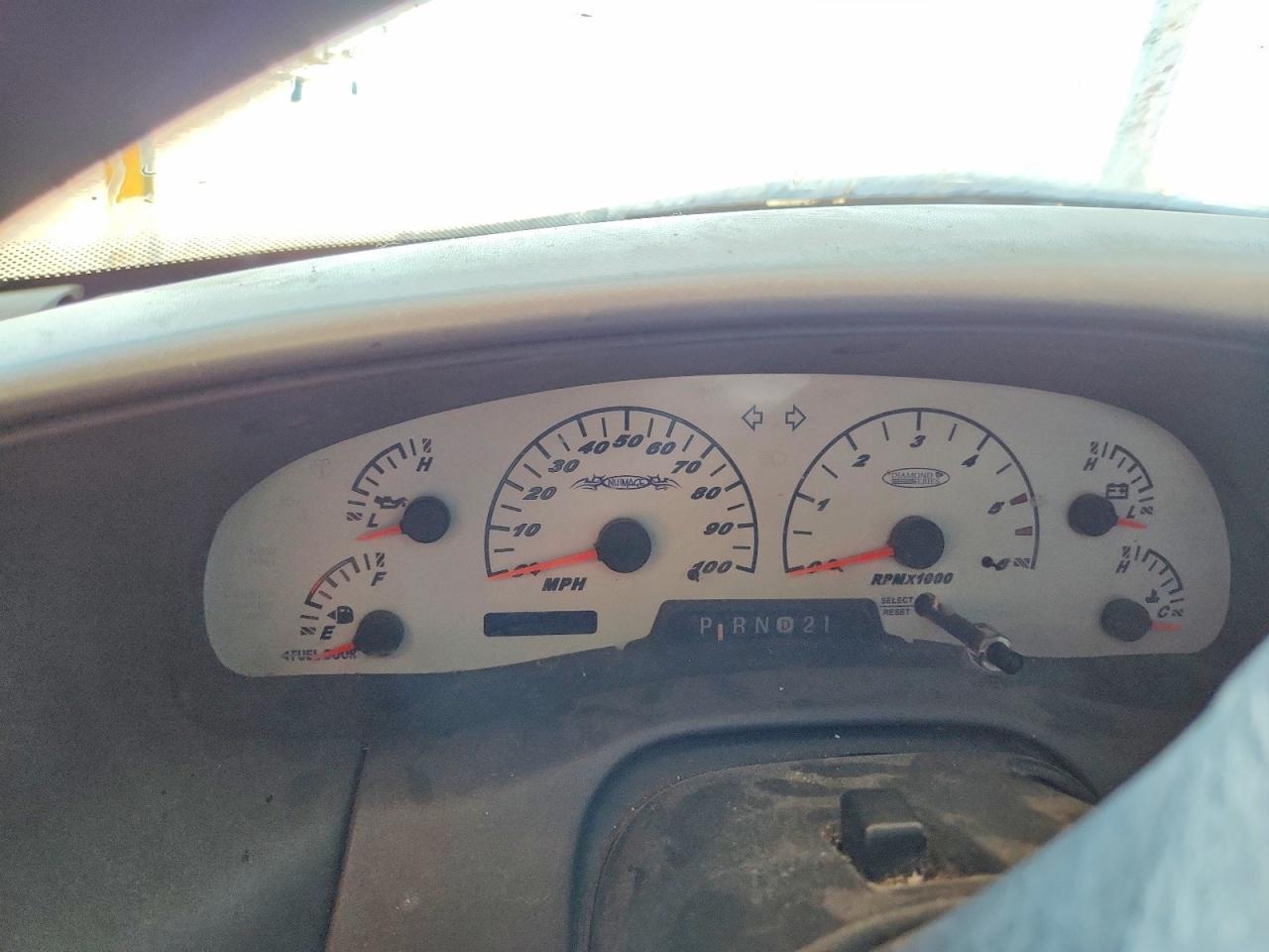 2000 Ford F150 Silver vin: 2FTRX18L9YCB18575