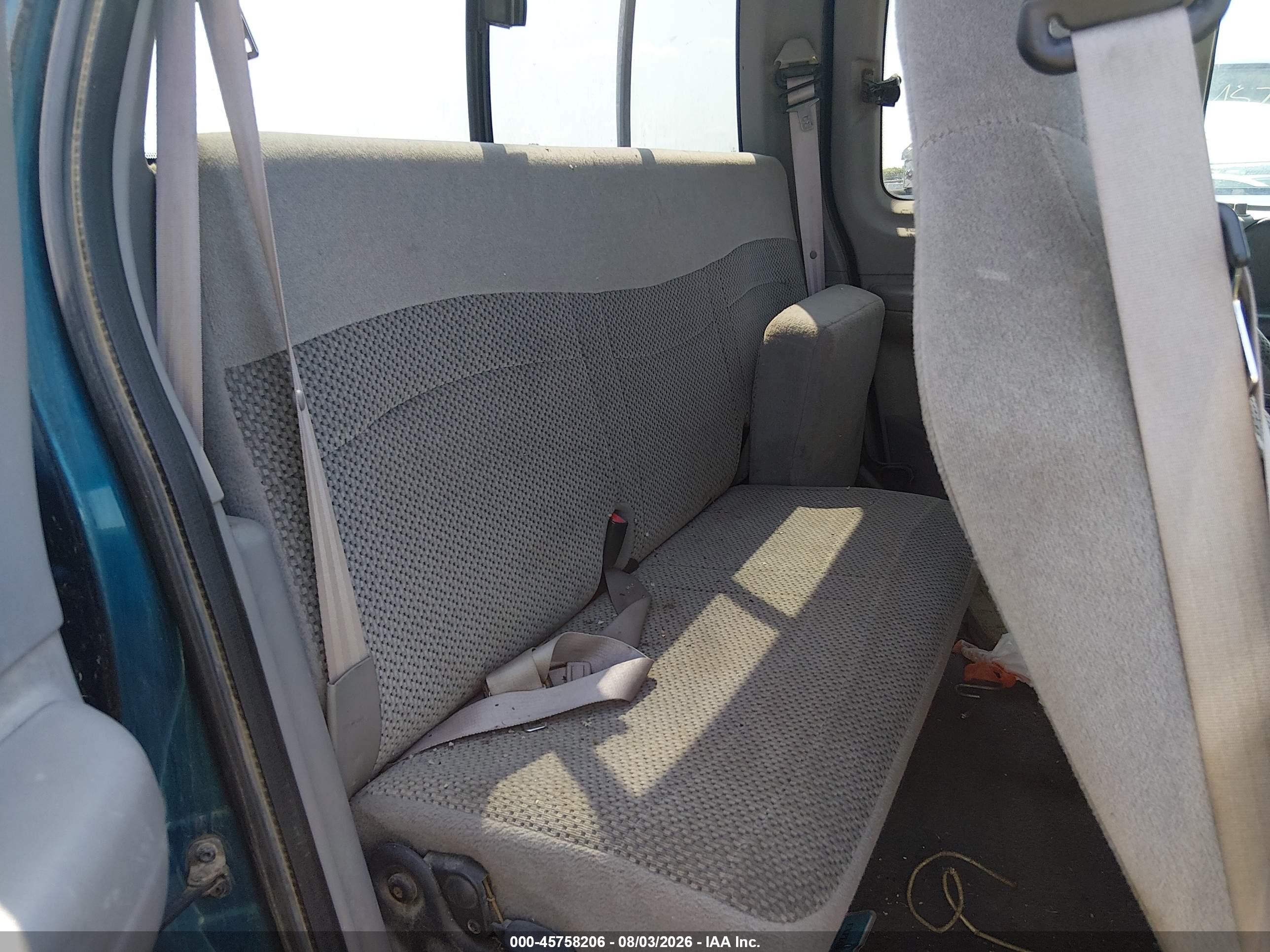 2000 Ford F-150   Blue vin: 2FTRX18LXYCB07861