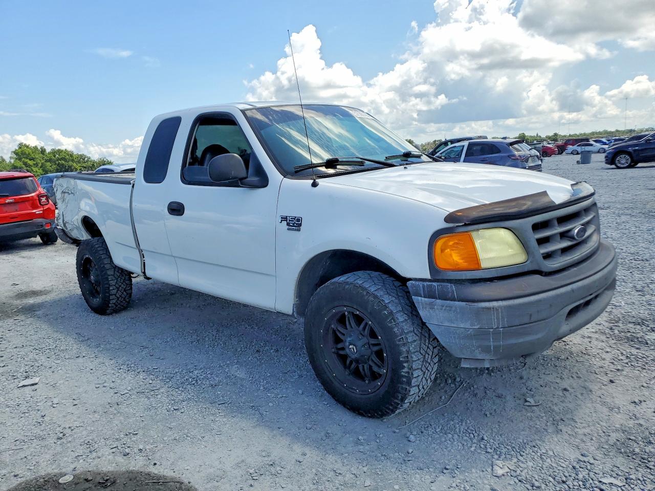 2004 Ford F-150 Heritage Classic White vin: 2FTRX18W04CA18871