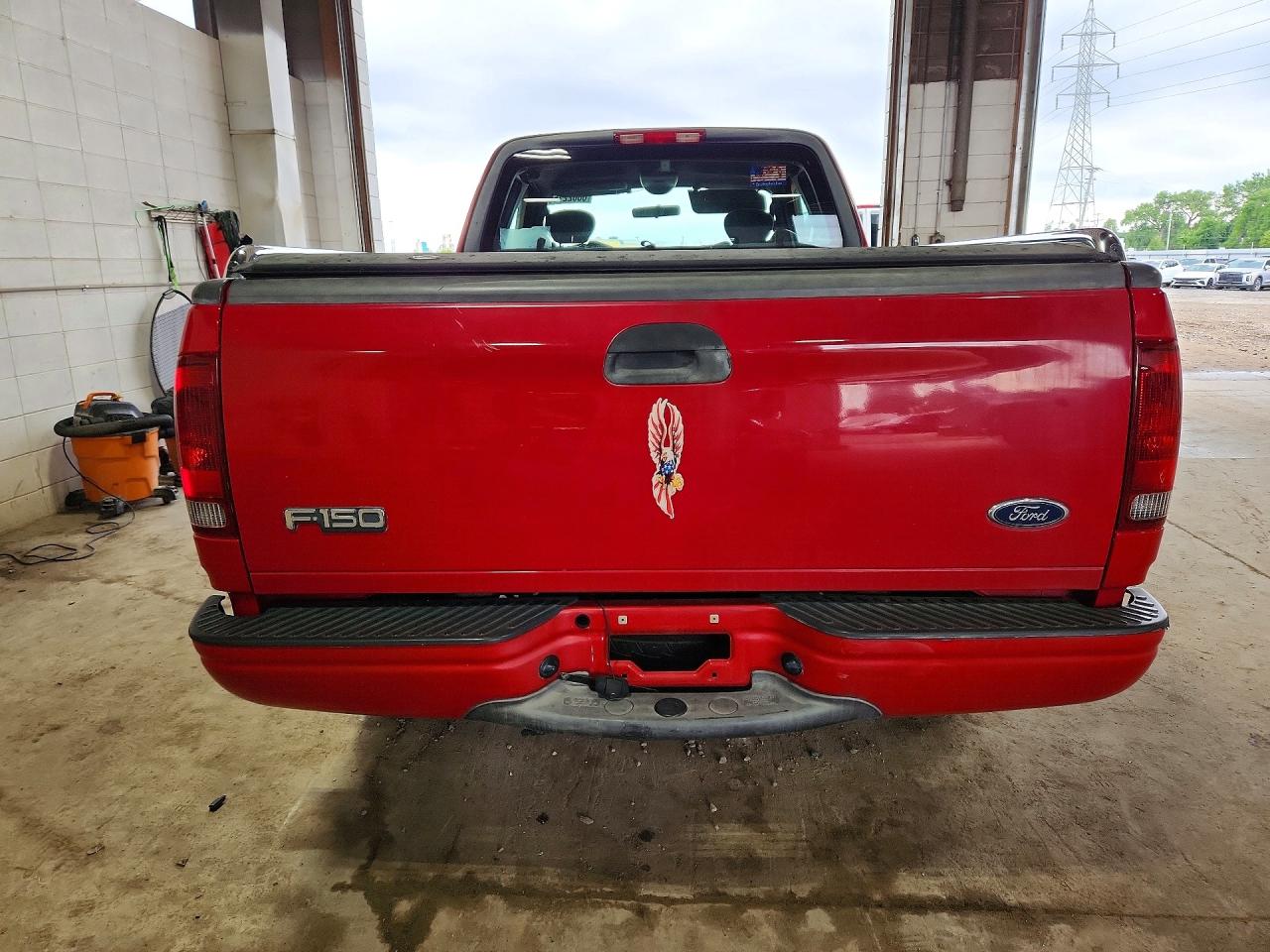 2003 Ford F150 Red vin: 2FTRX18W33CA56125