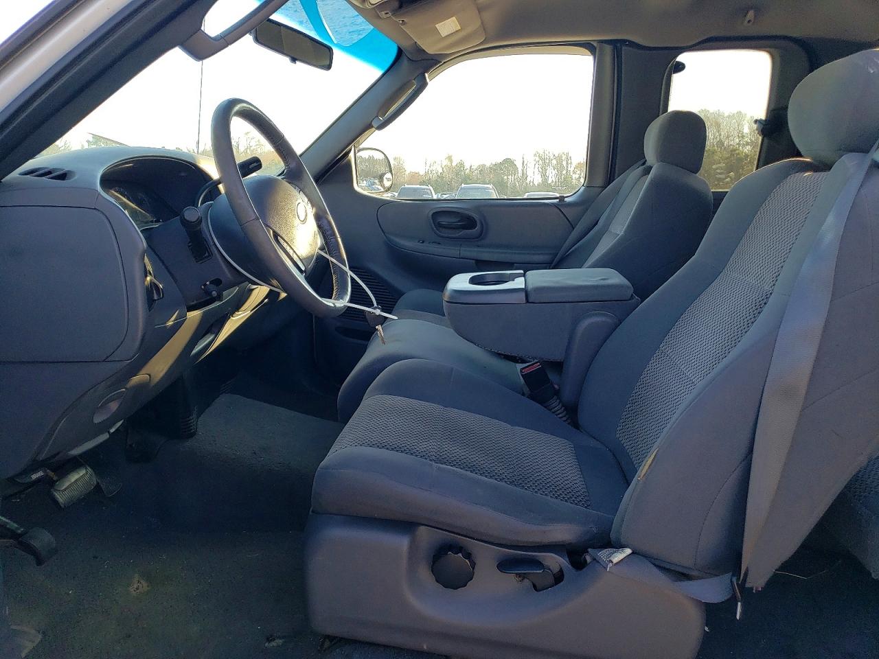 2004 Ford F-150 Heritage Classic Silver vin: 2FTRX18W54CA06845