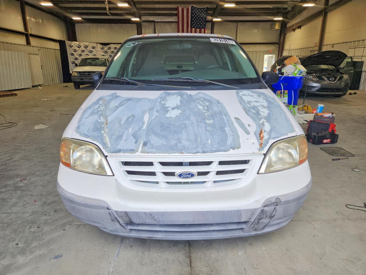 2000 Ford Windstar White vin: 2FTZA5443YBC32925