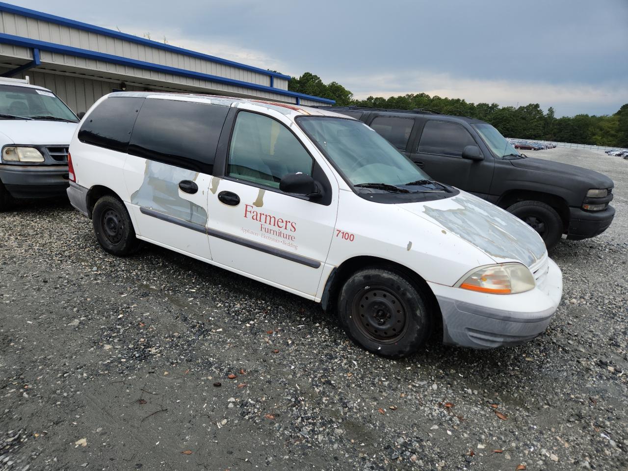 2000 Ford Windstar White vin: 2FTZA5443YBC32925 Damage: Right Front Door, Peeling, > 12 Inches