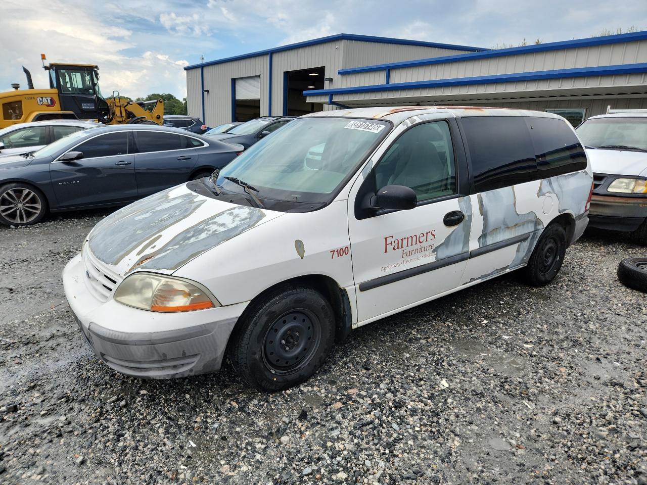 2000 Ford Windstar White vin: 2FTZA5443YBC32925 Damage: Left Front Fender, Peeling, > 12 Inches