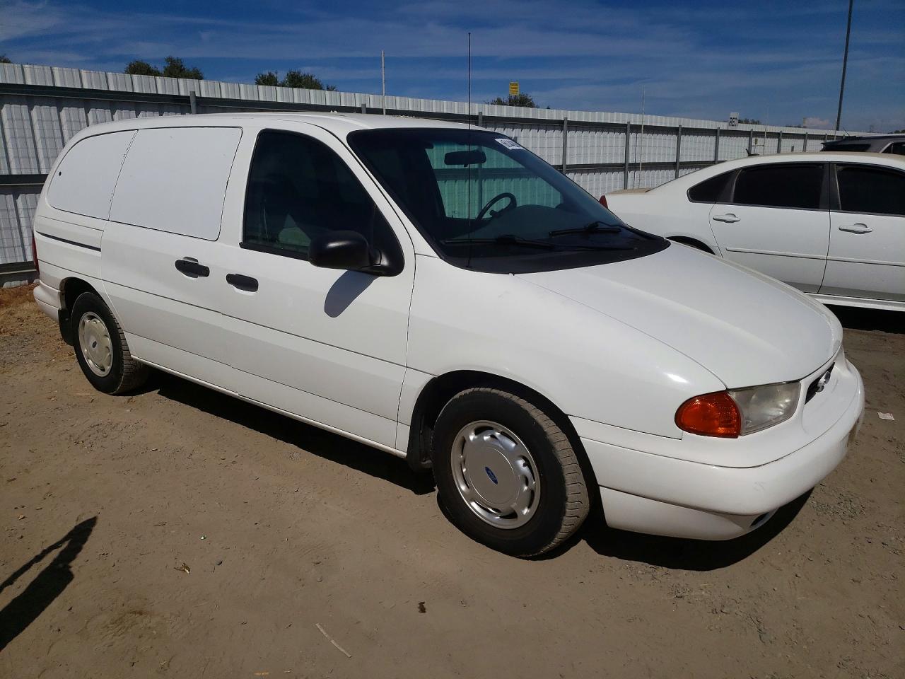 1998 Ford Windstar Белый vin: 2FTZA5444WBD87190