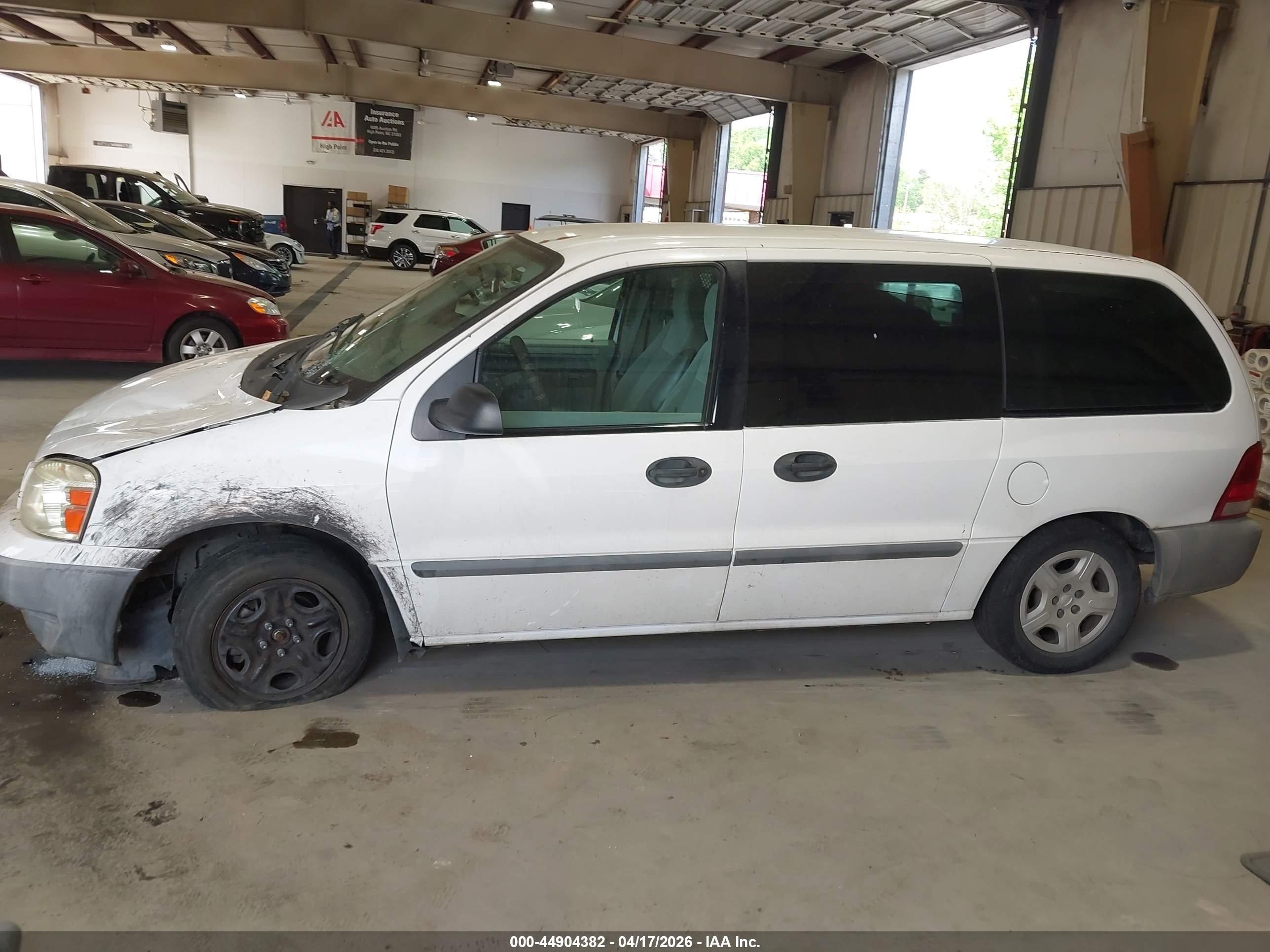 2006 Ford Freestar   White vin: 2FTZA54636BA37728