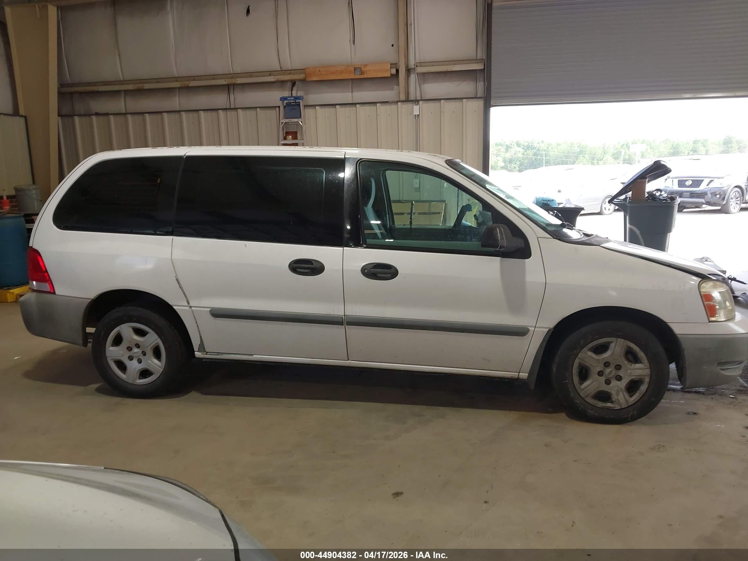 2006 Ford Freestar   White vin: 2FTZA54636BA37728