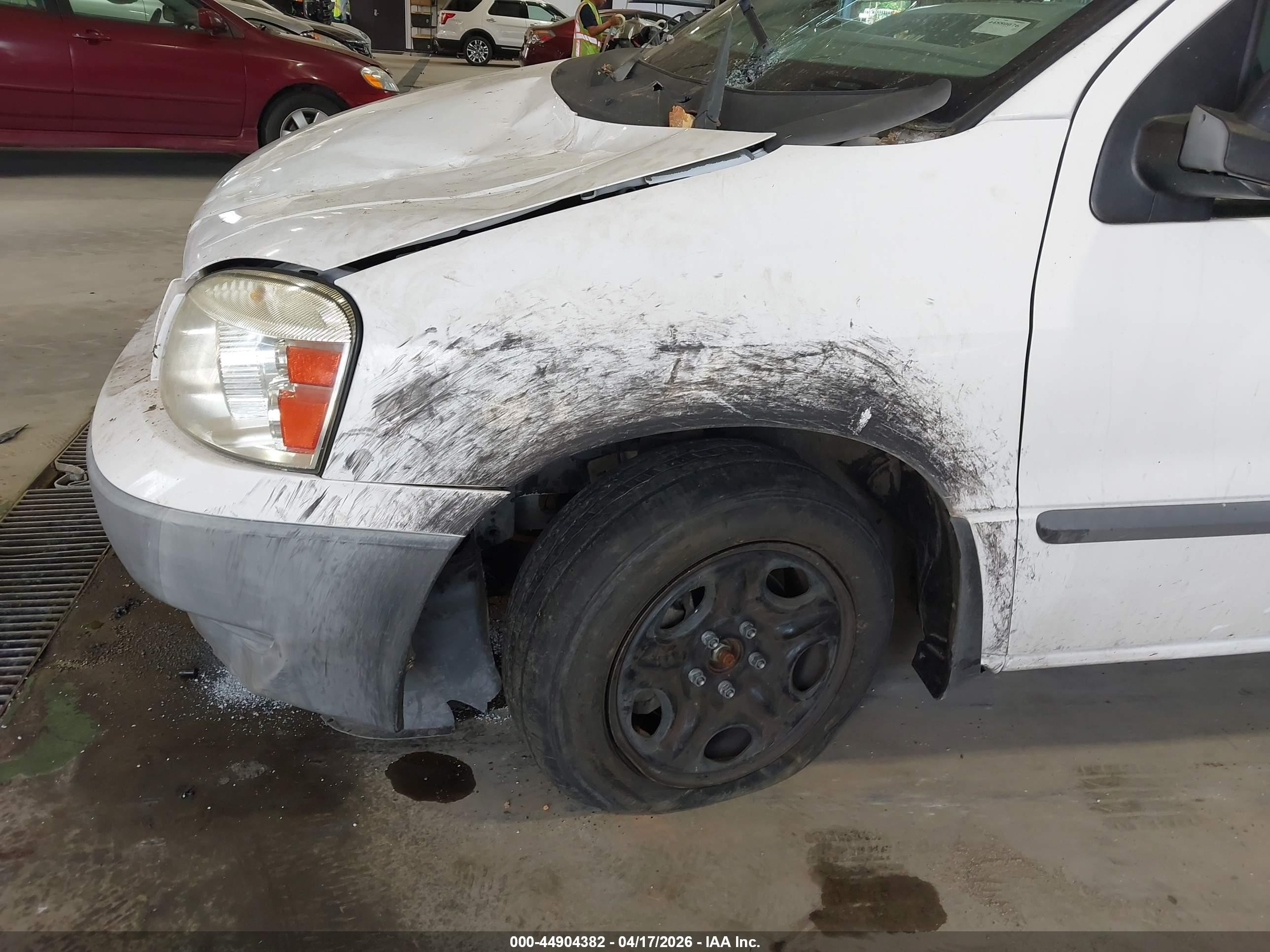 2006 Ford Freestar   White vin: 2FTZA54636BA37728