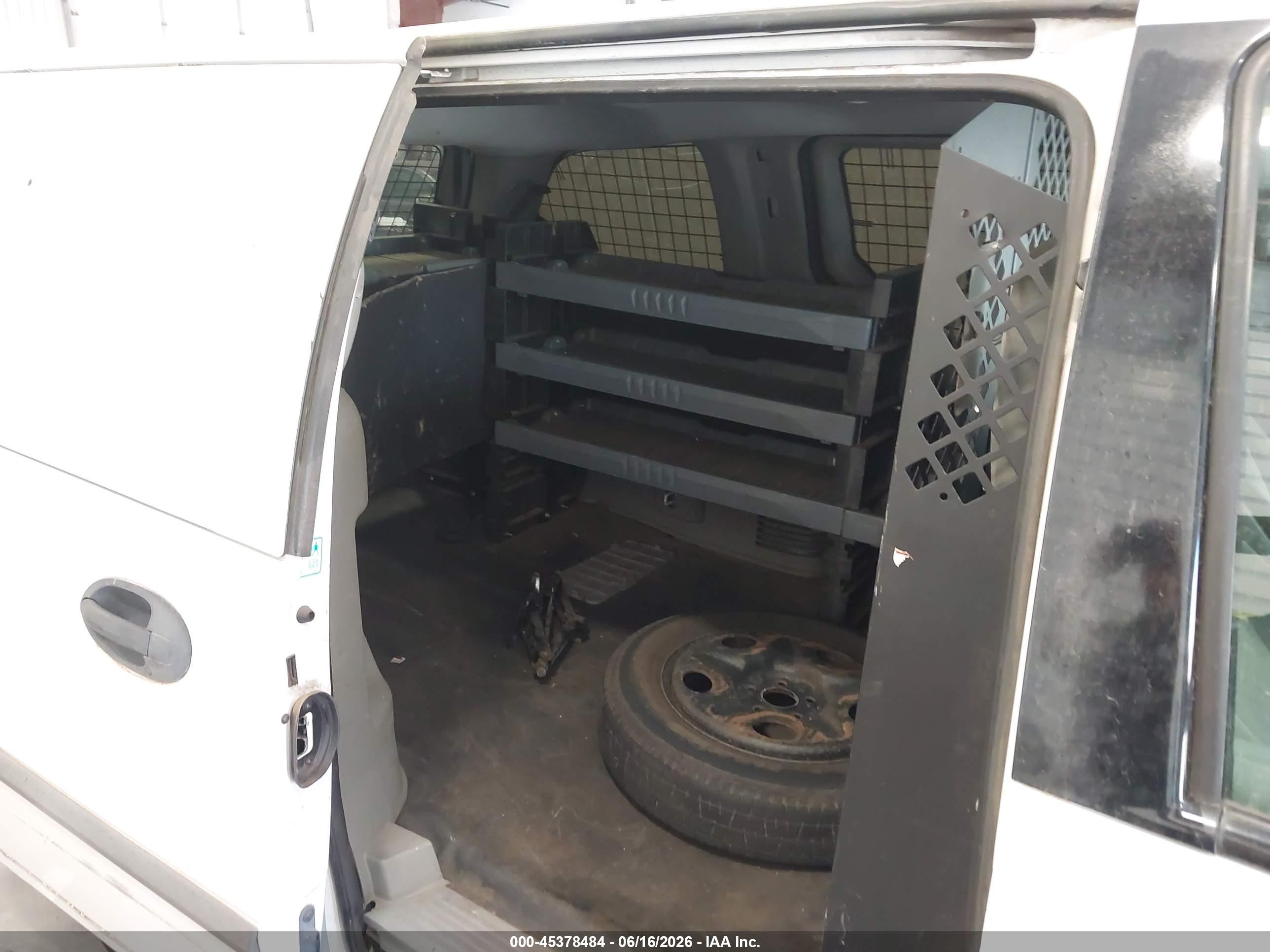 2006 Ford Freestar   White vin: 2FTZA54686BA58347