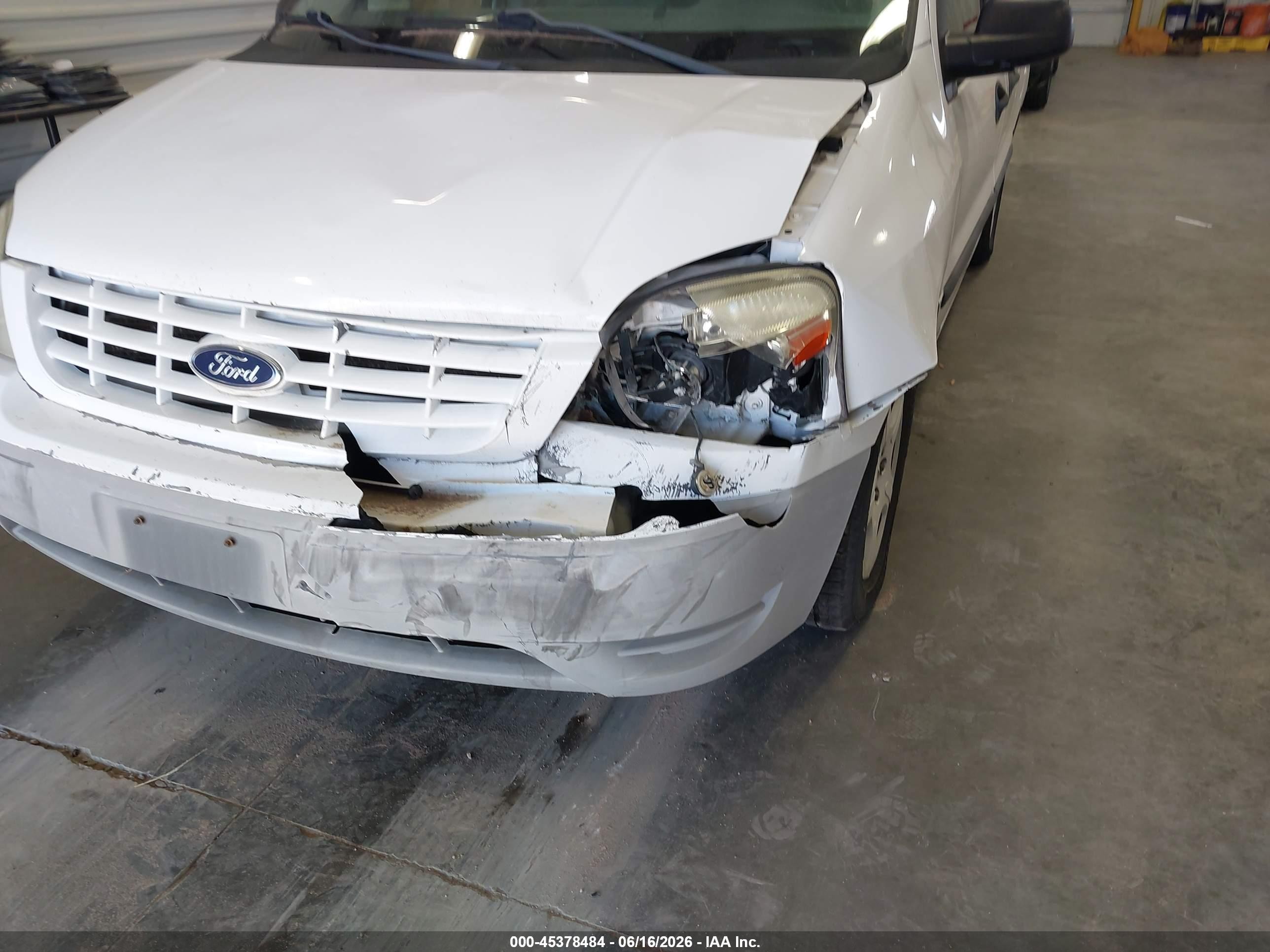 2006 Ford Freestar   White vin: 2FTZA54686BA58347