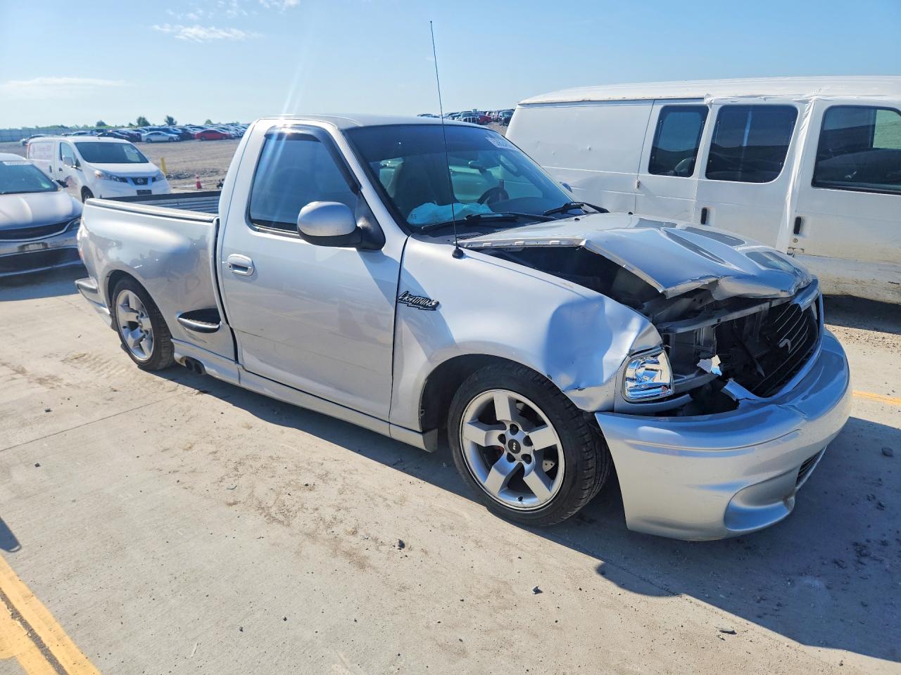 2002 Ford F150 Svt Lightning Silver vin: 2FTZF07322CA80936