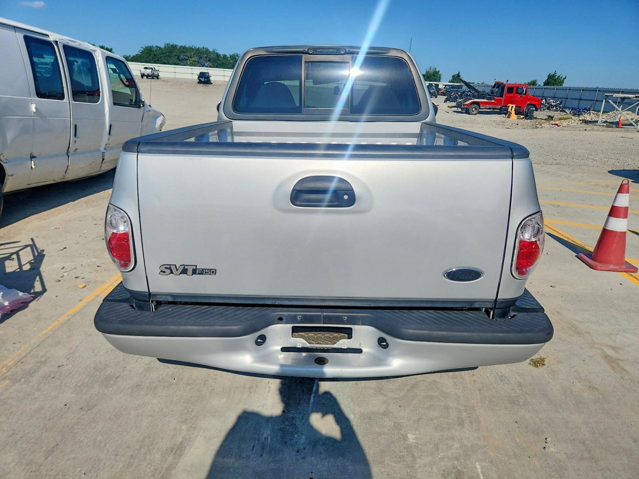 2002 Ford F150 Svt Lightning Silver vin: 2FTZF07322CA80936