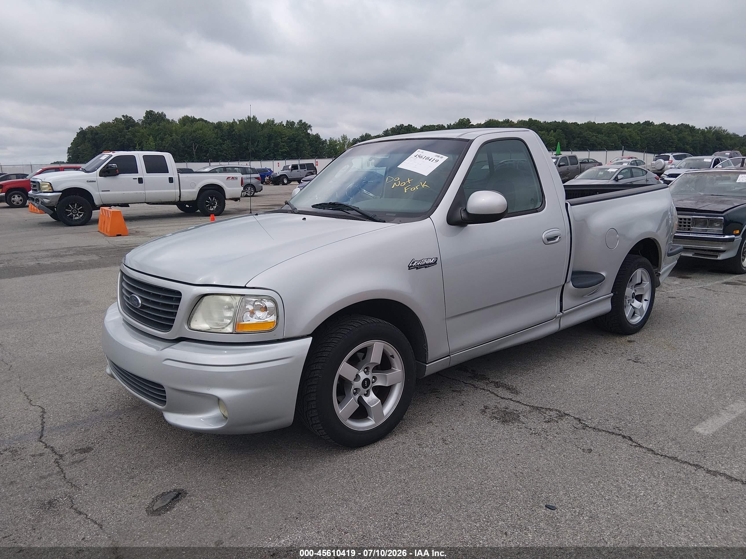 2002 Ford F-150 Lightning Silver vin: 2FTZF07372CA52503