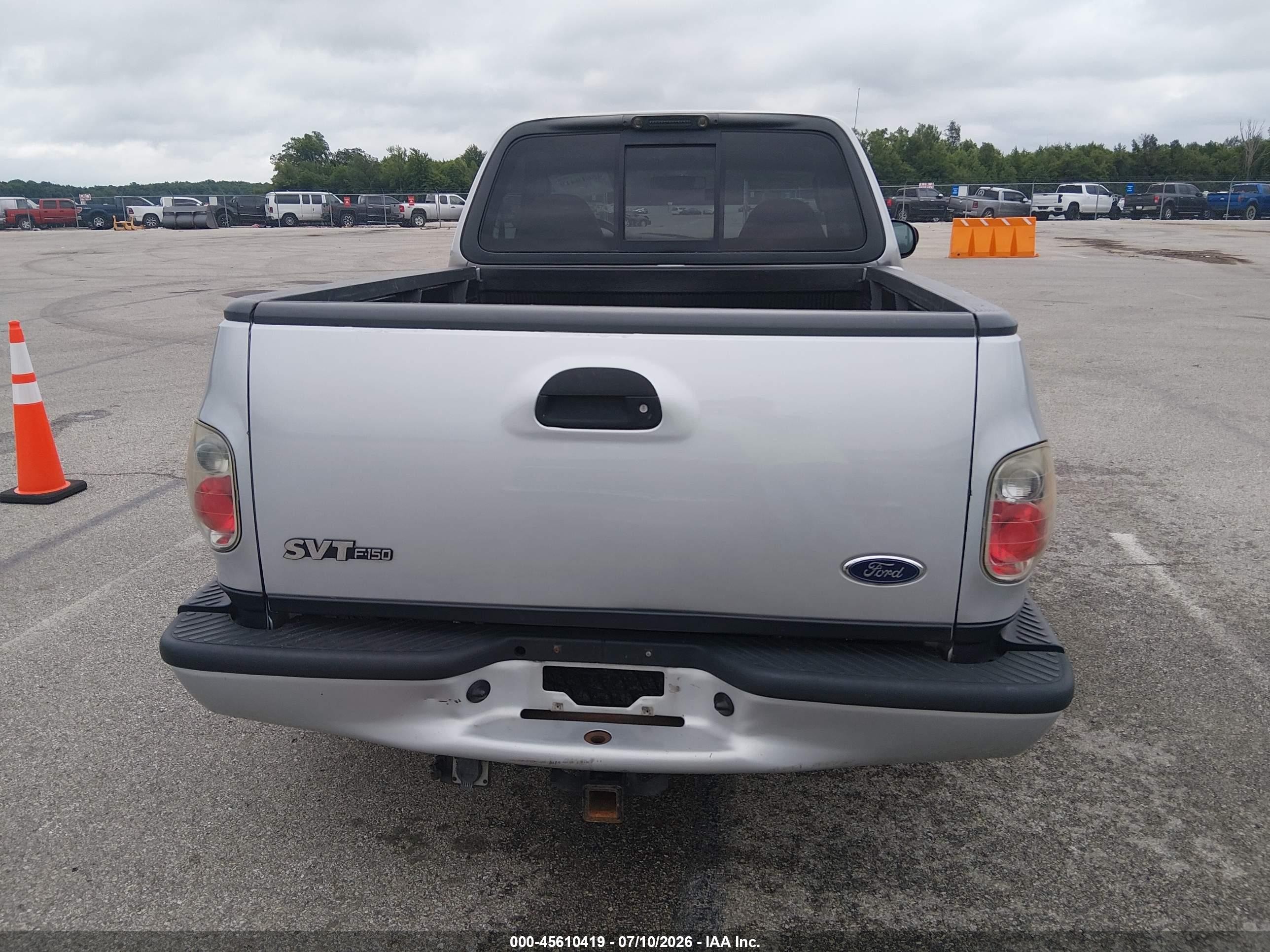 2002 Ford F-150 Lightning Silver vin: 2FTZF07372CA52503