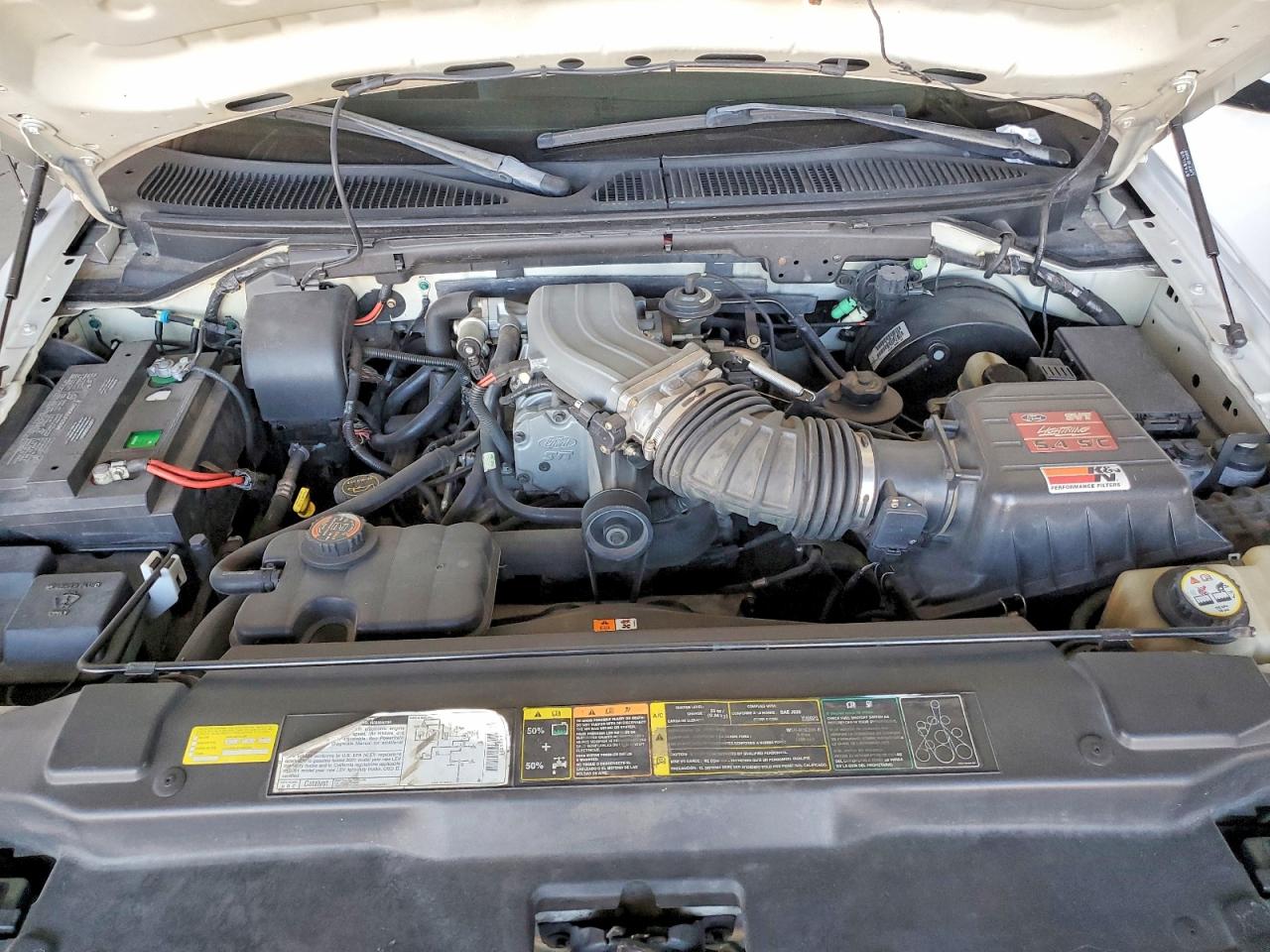 2001 Ford F150 Svt Lightning Белый vin: 2FTZF07381CB06079