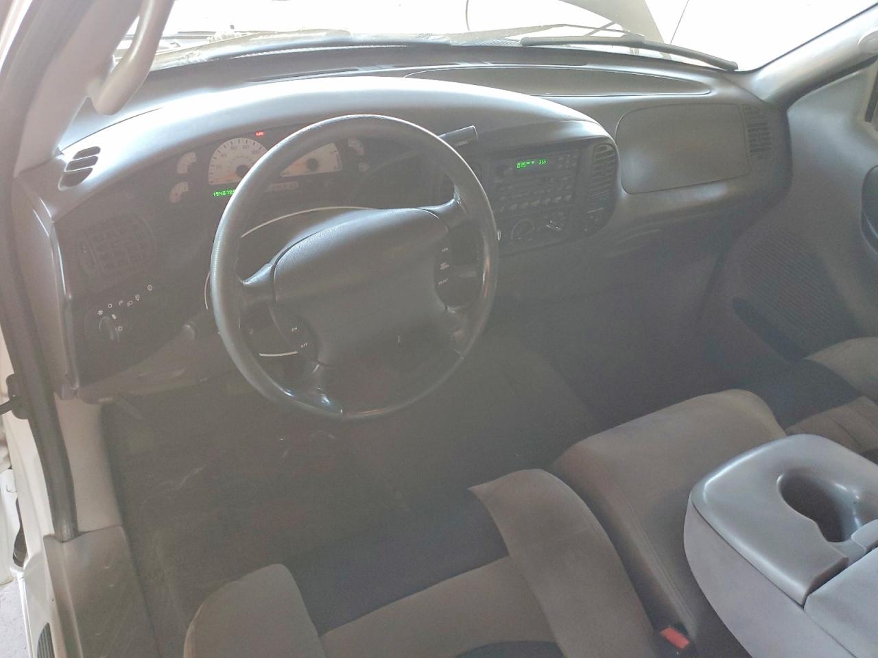 2001 Ford F150 Svt Lightning Белый vin: 2FTZF07381CB06079