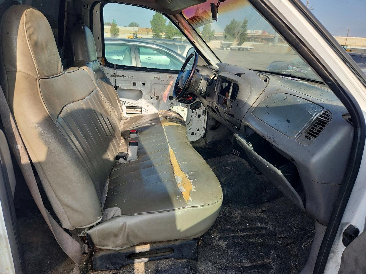 1998 Ford F150 White vin: 2FTZF1723WCA41503