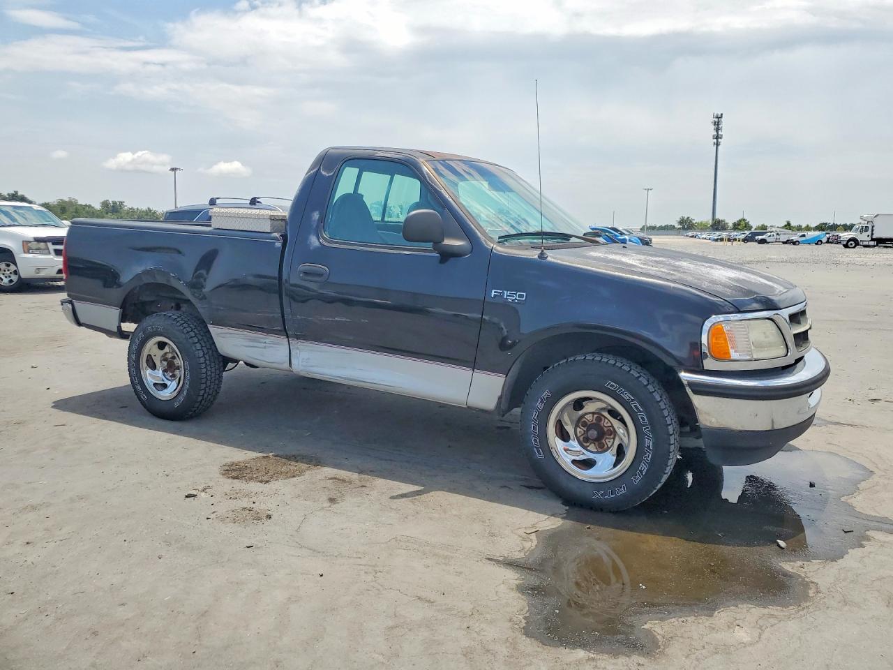 1998 Ford F150 Black vin: 2FTZF1723WCA60276
